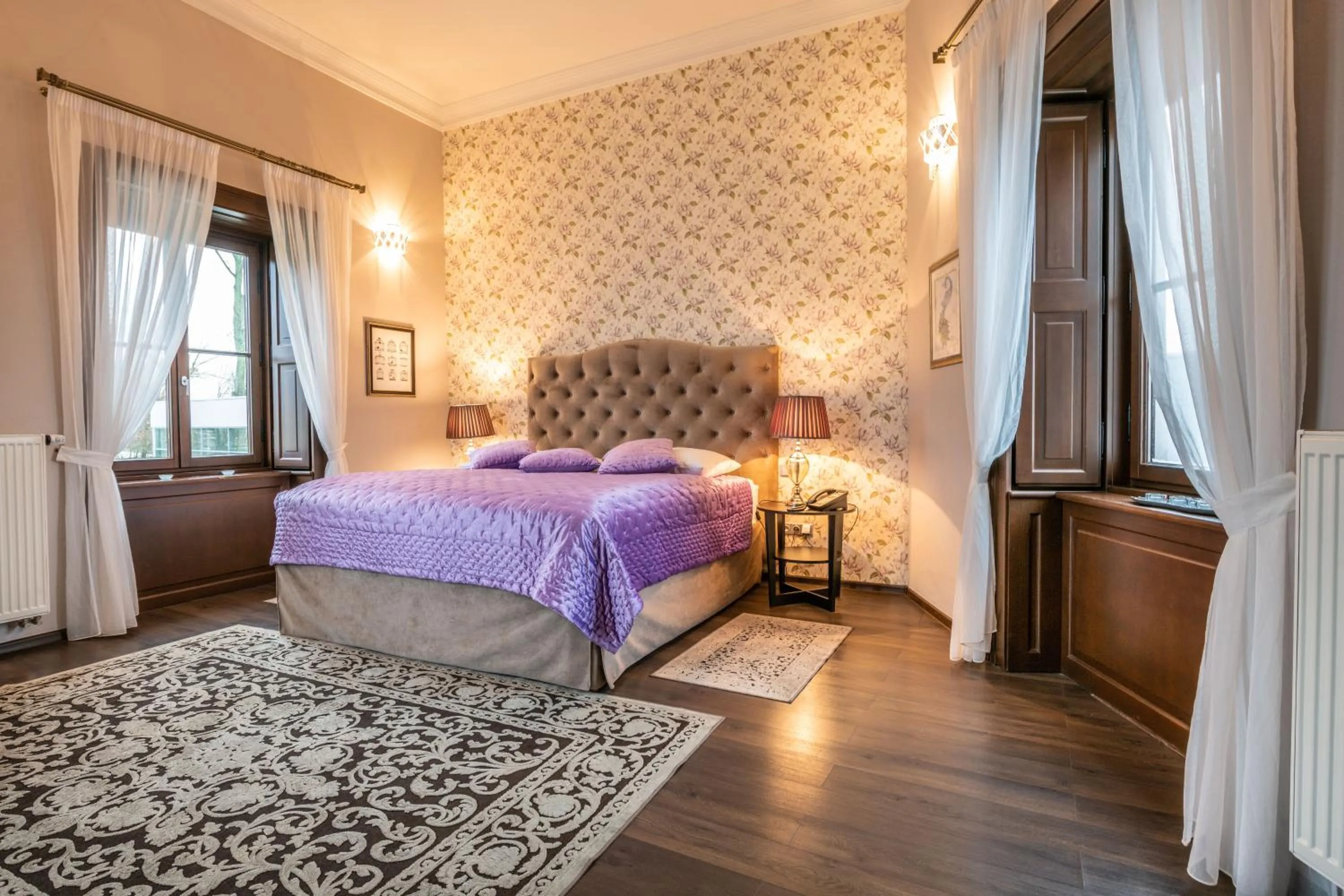 Photo of the whole room, Bed in Chateau Appony