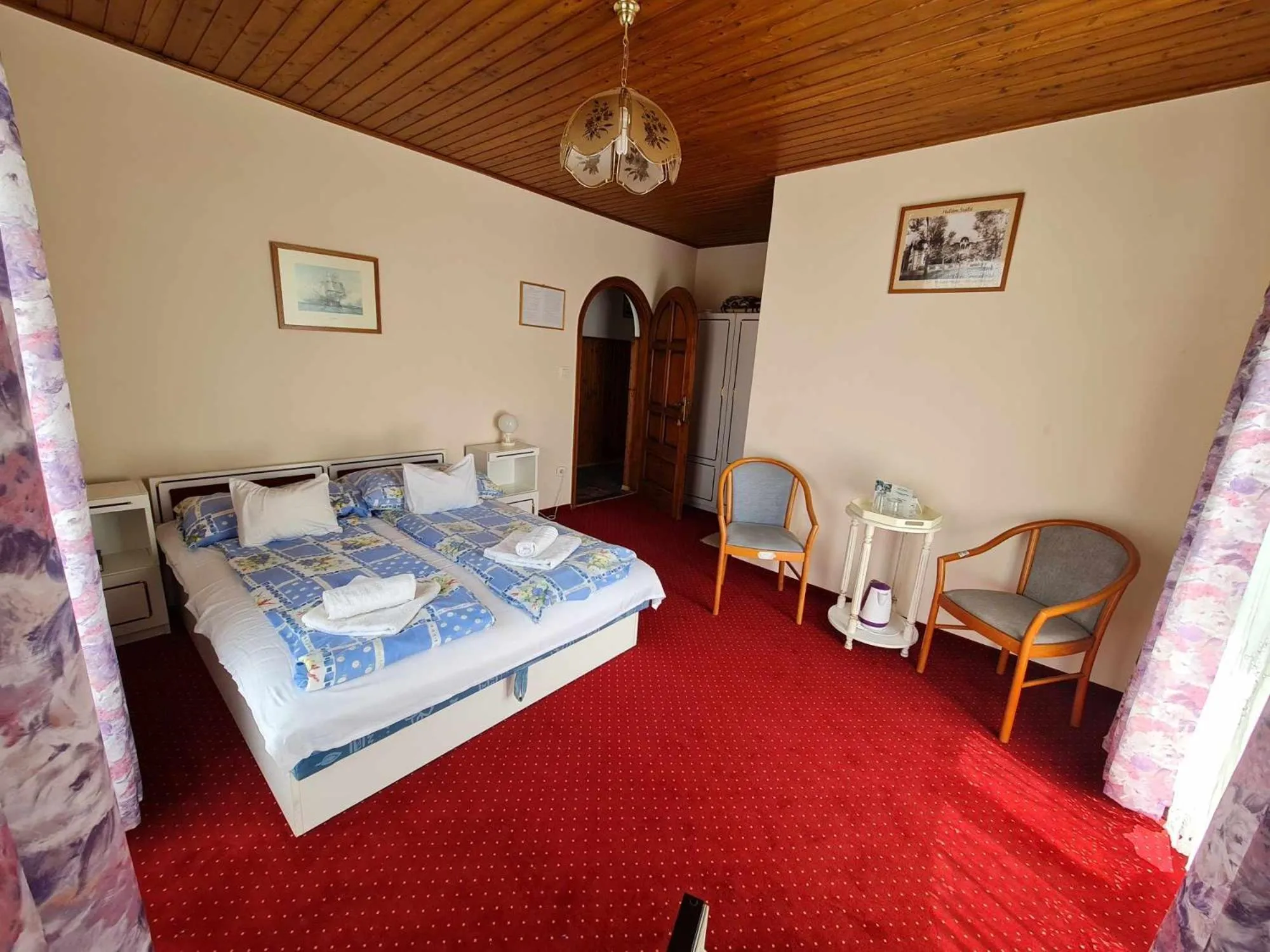 Photo of the whole room in Steinhaus Bed & Breakfast