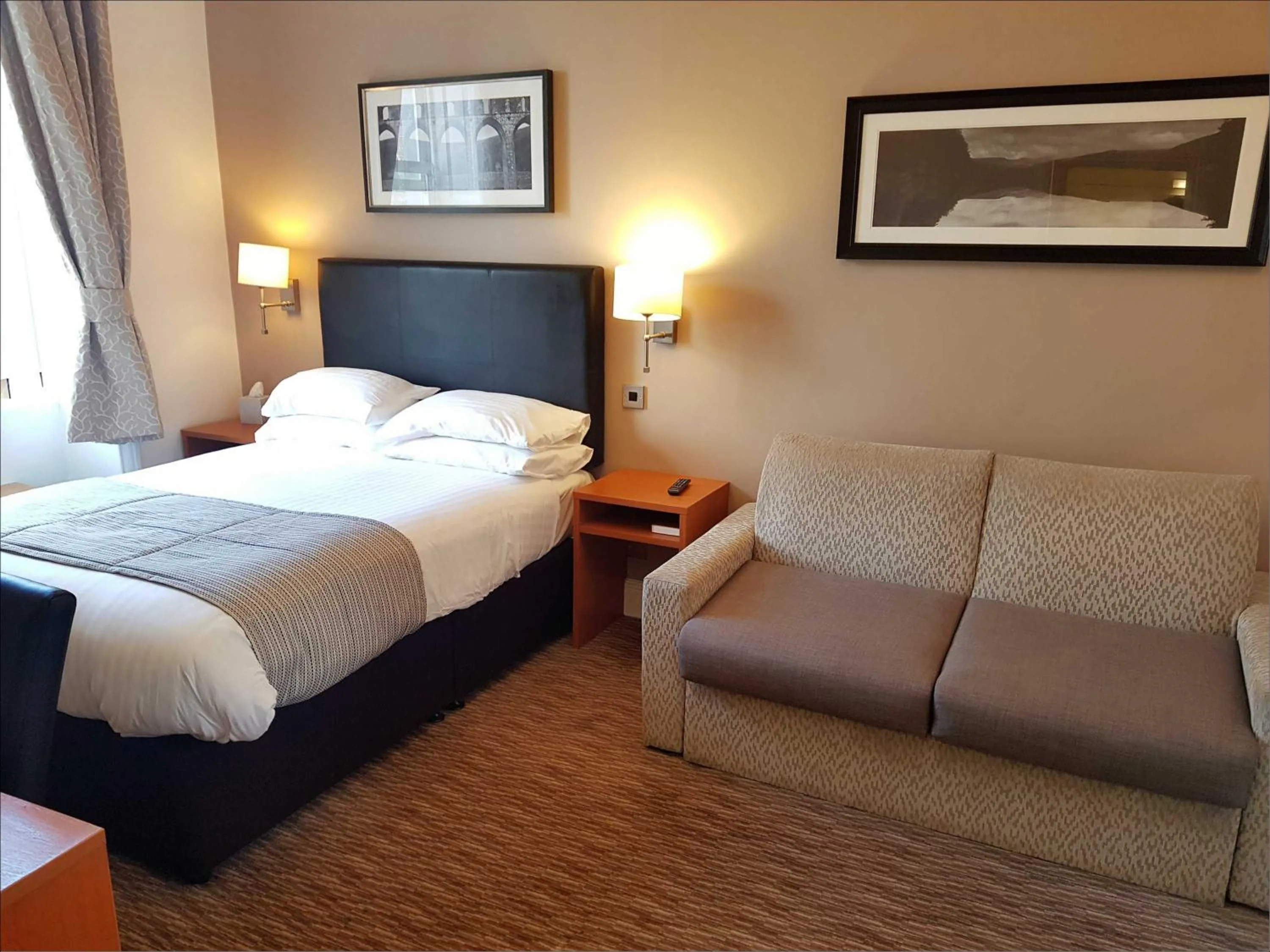 Bedroom, Bed in The Wellington