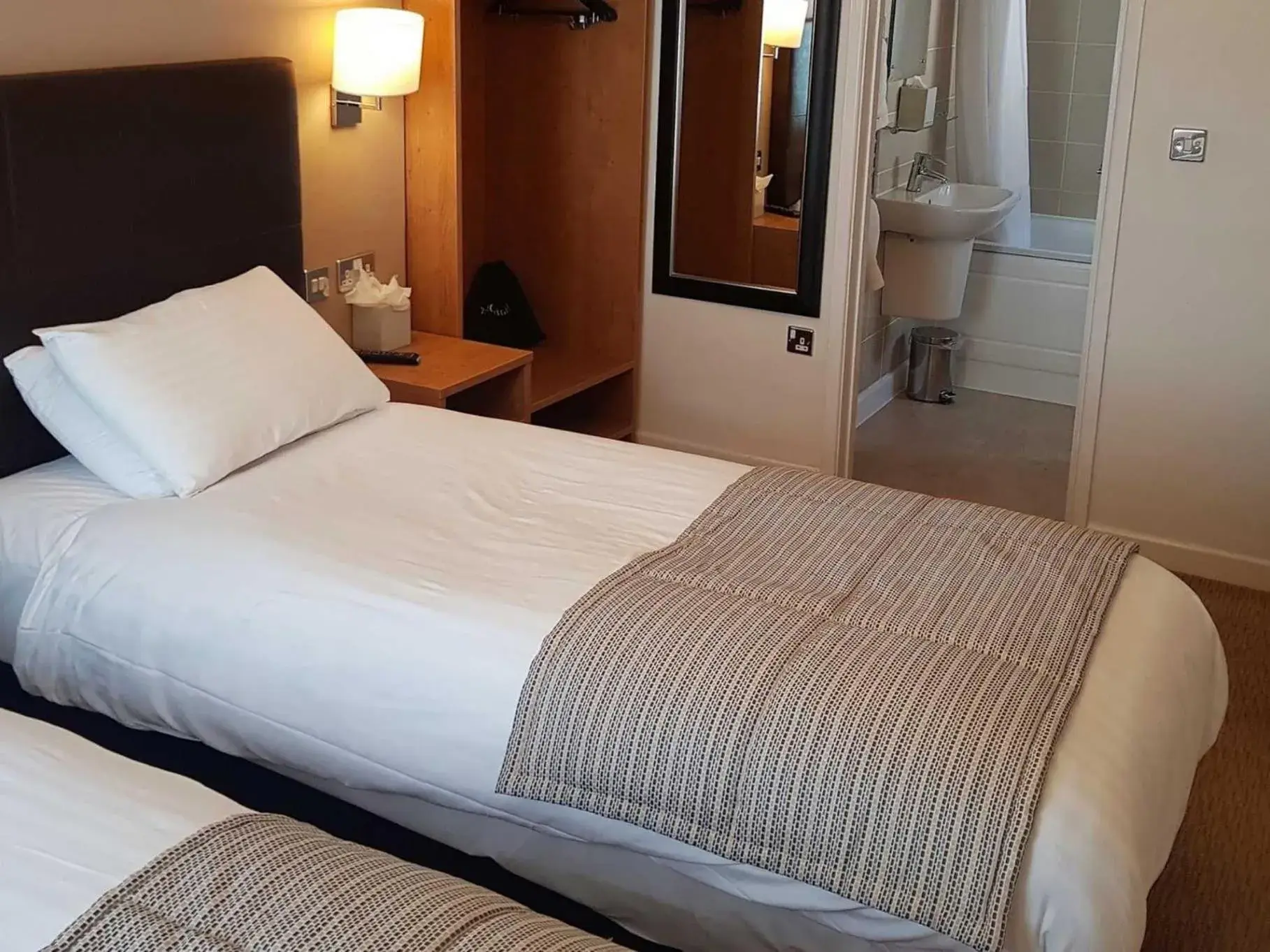 Standard Twin Room in The Wellington Standard Twin Room in The Wellington