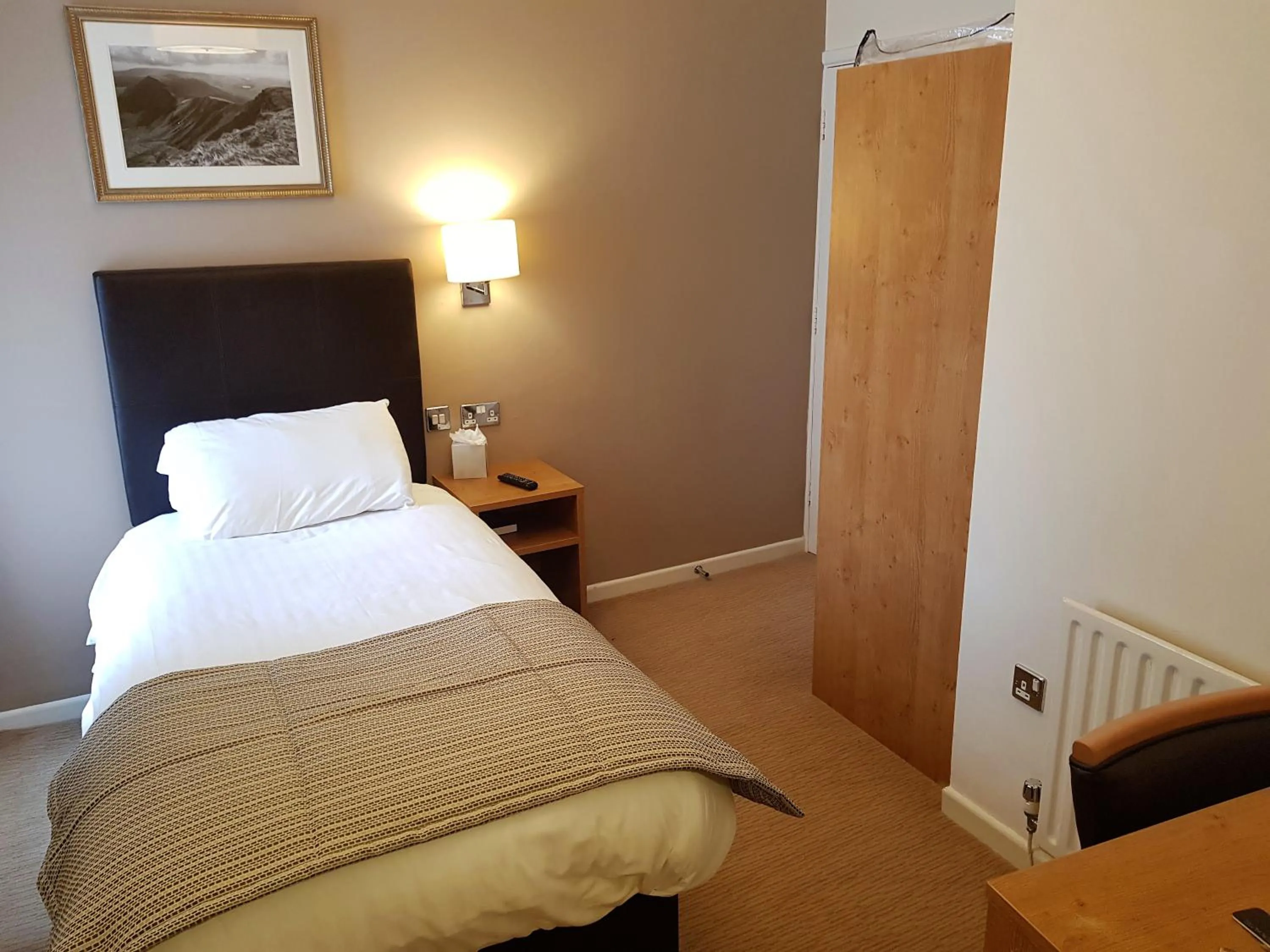 Bedroom, Bed in The Wellington