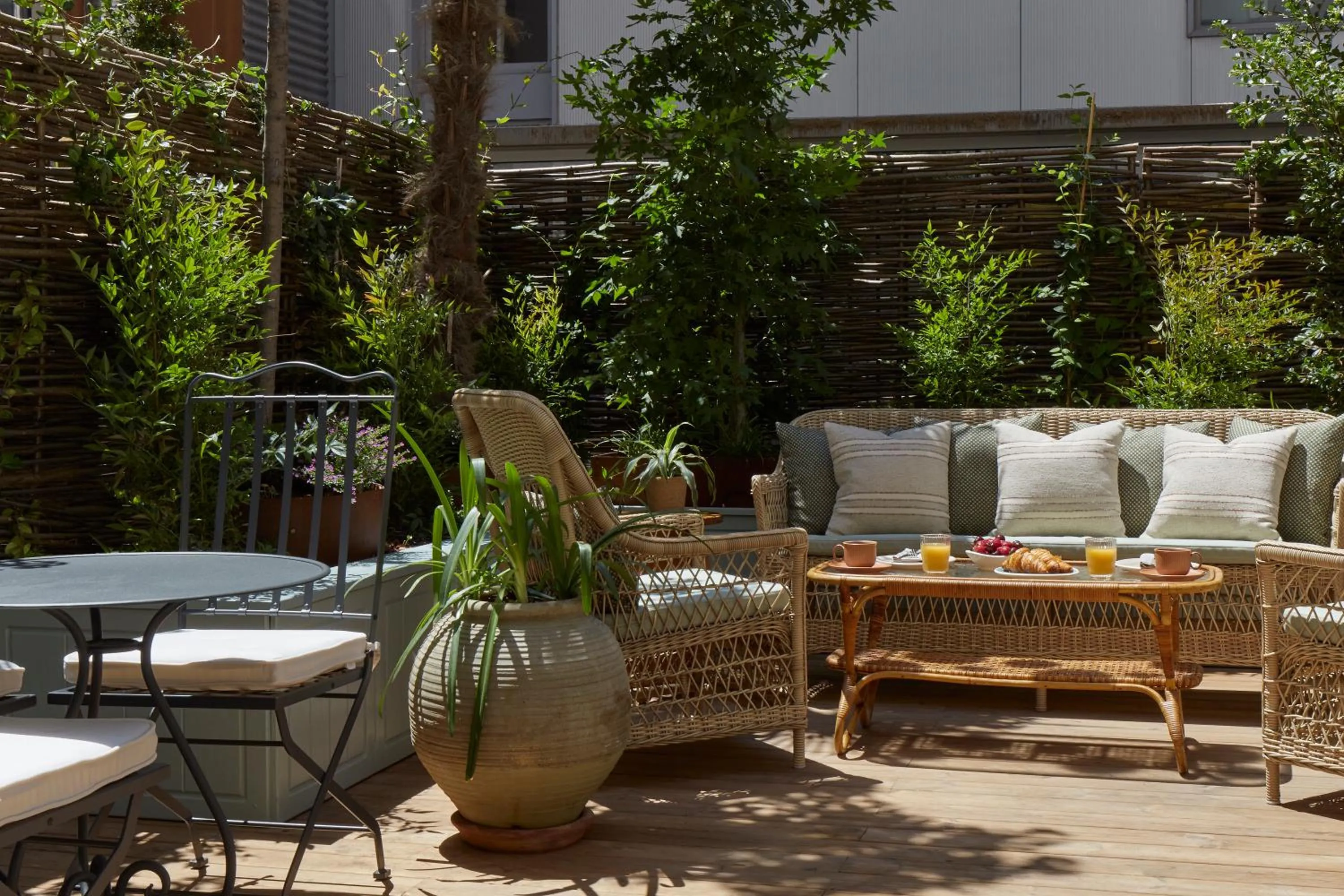Balcony/Terrace in Miiro Borneta