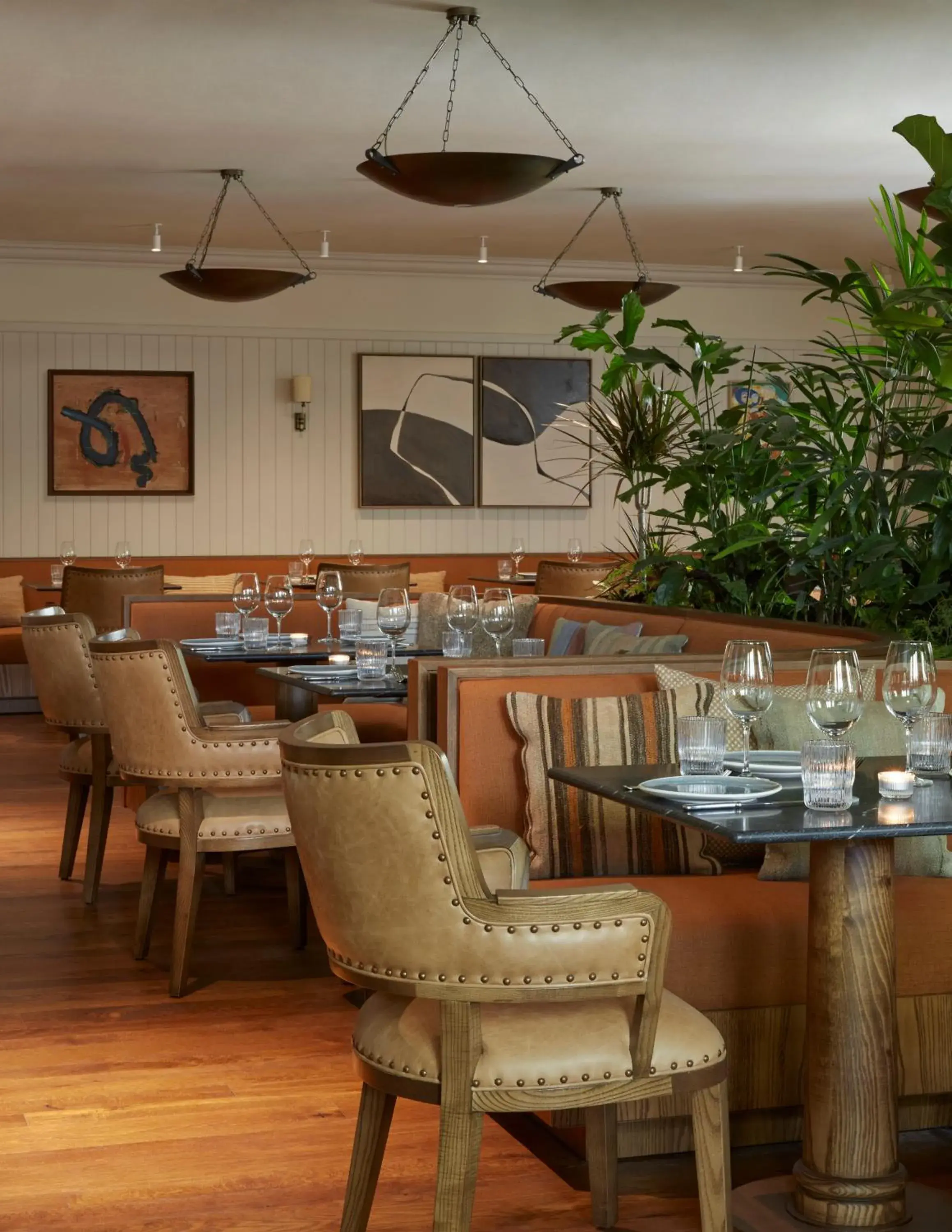 Restaurant/places to eat in Miiro Borneta Restaurant/places to eat in Miiro Borneta