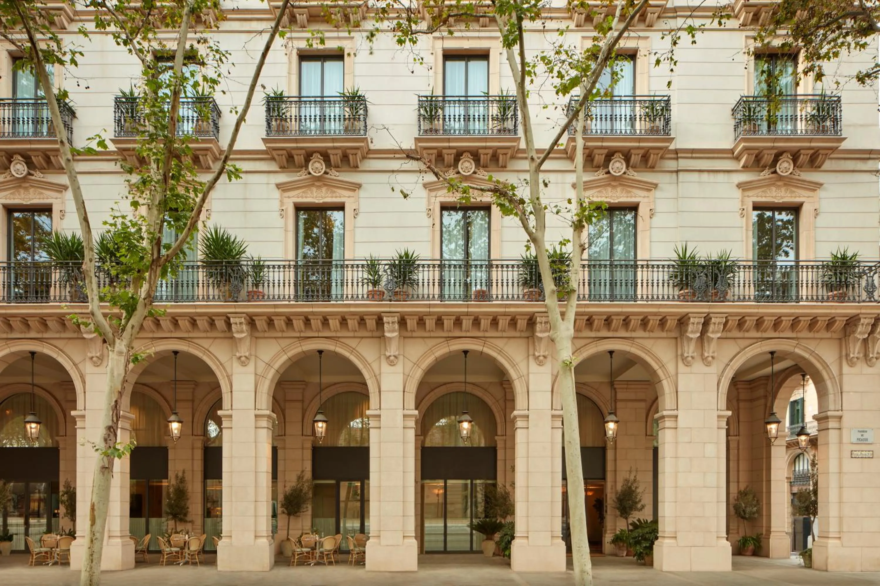 Property building in Miiro Borneta