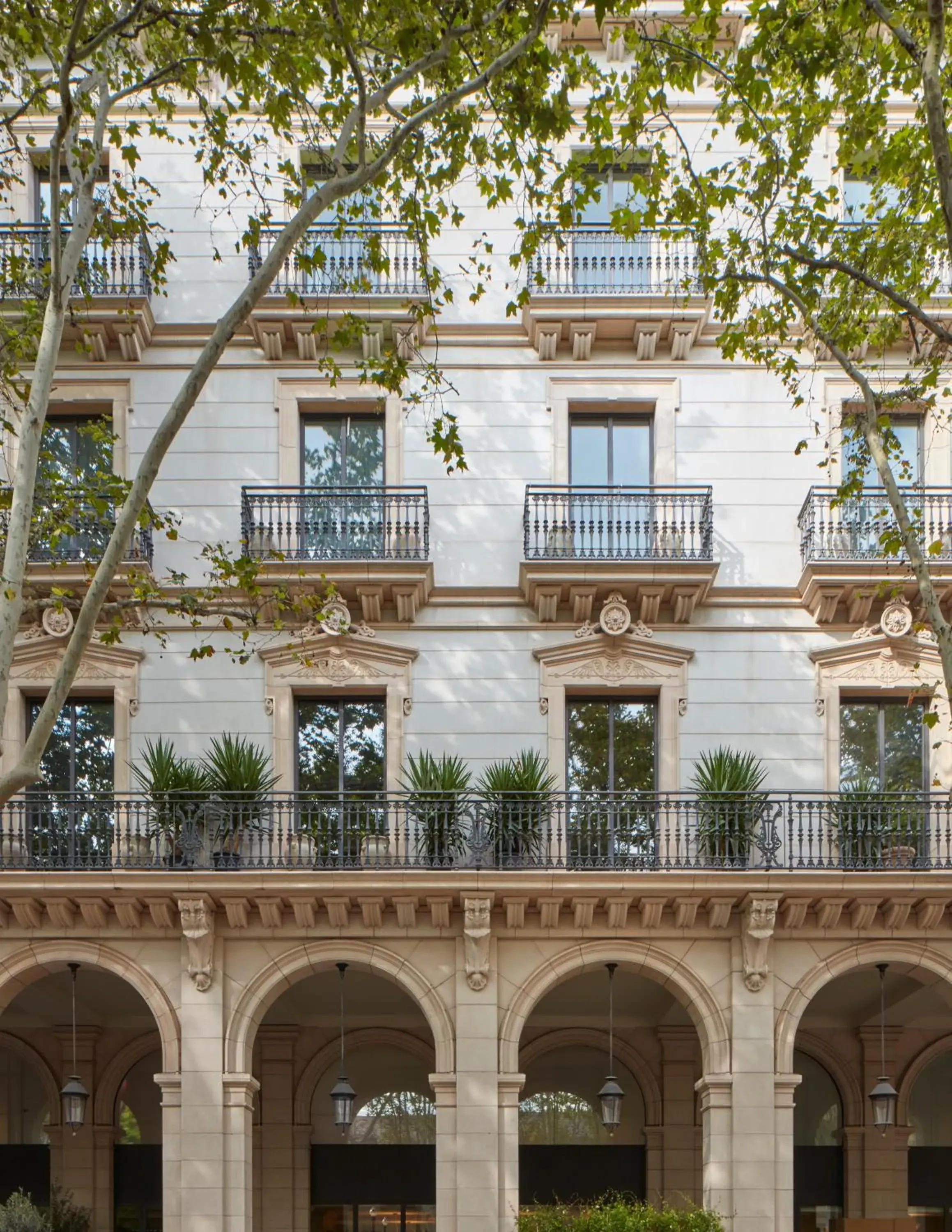 Property building in Miiro Borneta Property building in Miiro Borneta