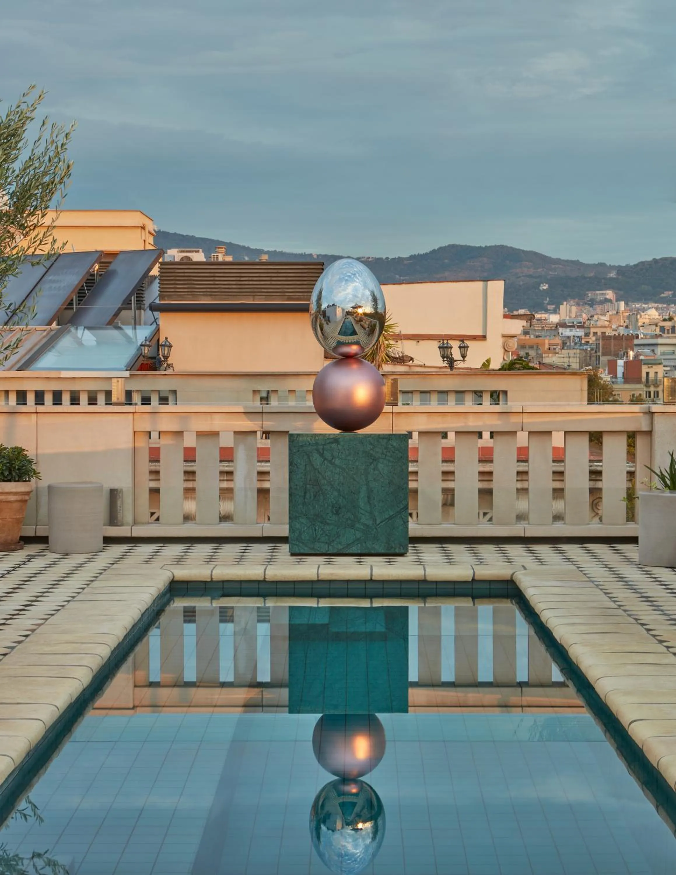 Swimming pool in Miiro Borneta