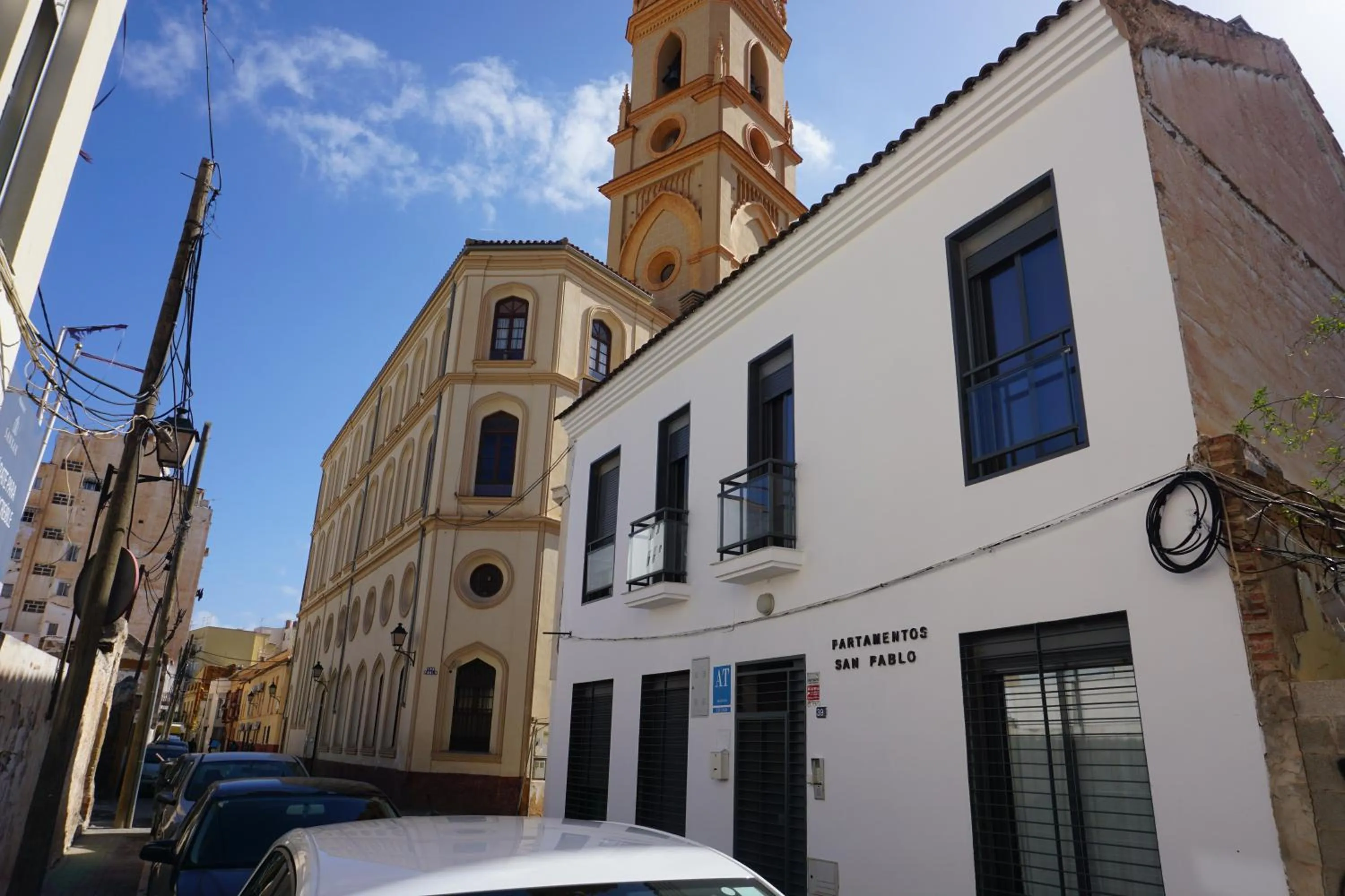 Property building in Apartamentos San Pablo