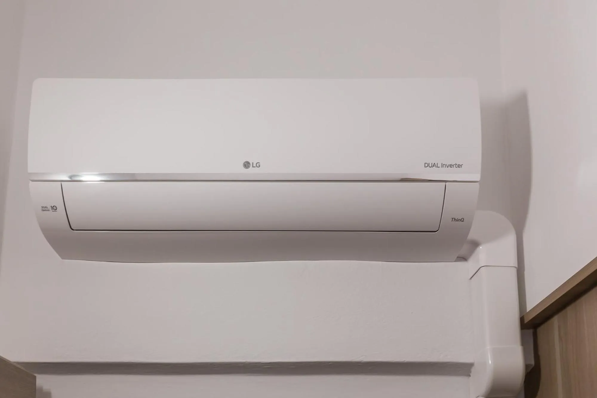 air conditioner in Bed & Breakfast Hotel Perla