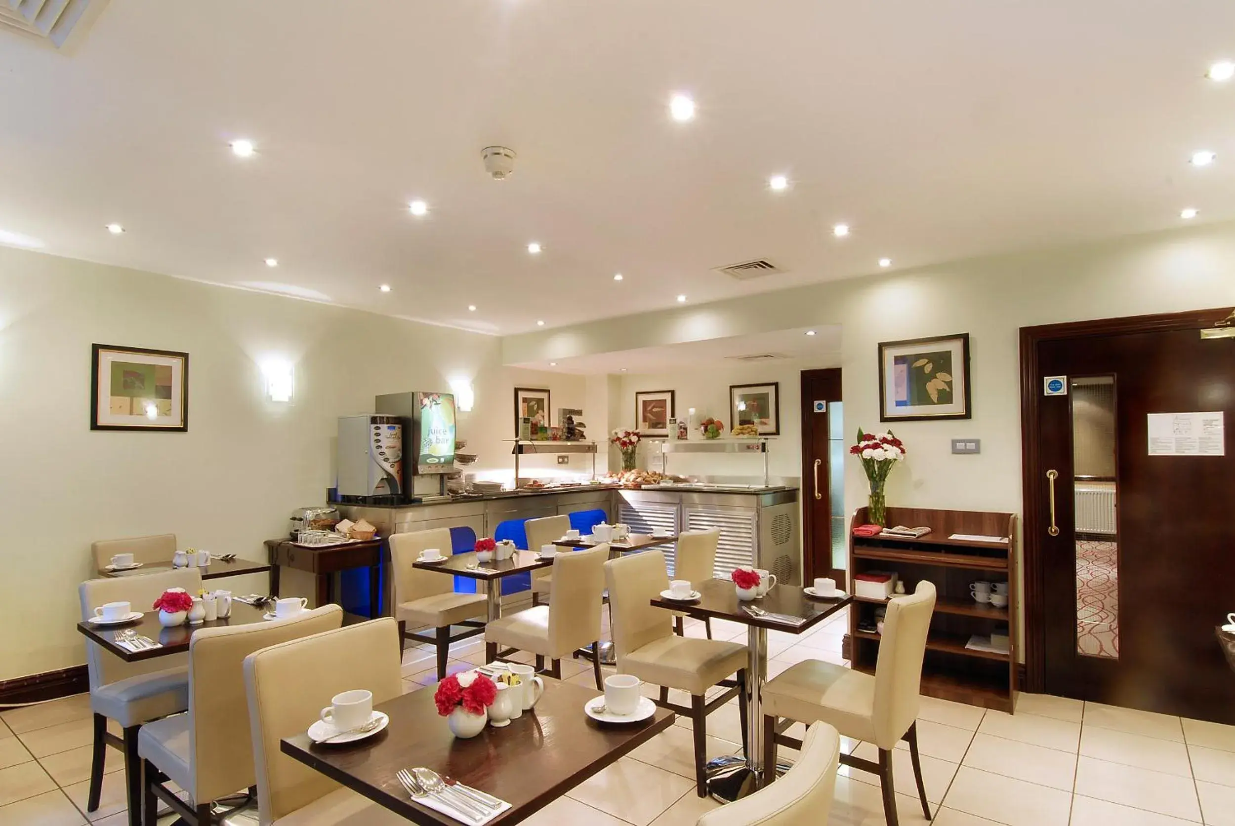 Restaurant/places to eat in The Premier Notting Hill Restaurant/places to eat in The Premier Notting Hill