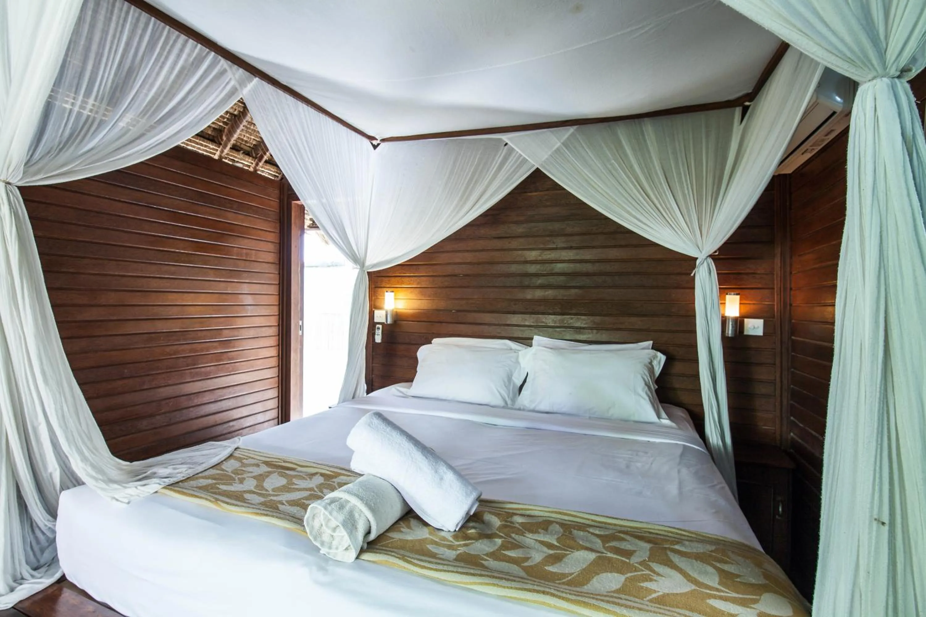 Photo of the whole room, Bed in The Nichos Bungalows And Villas