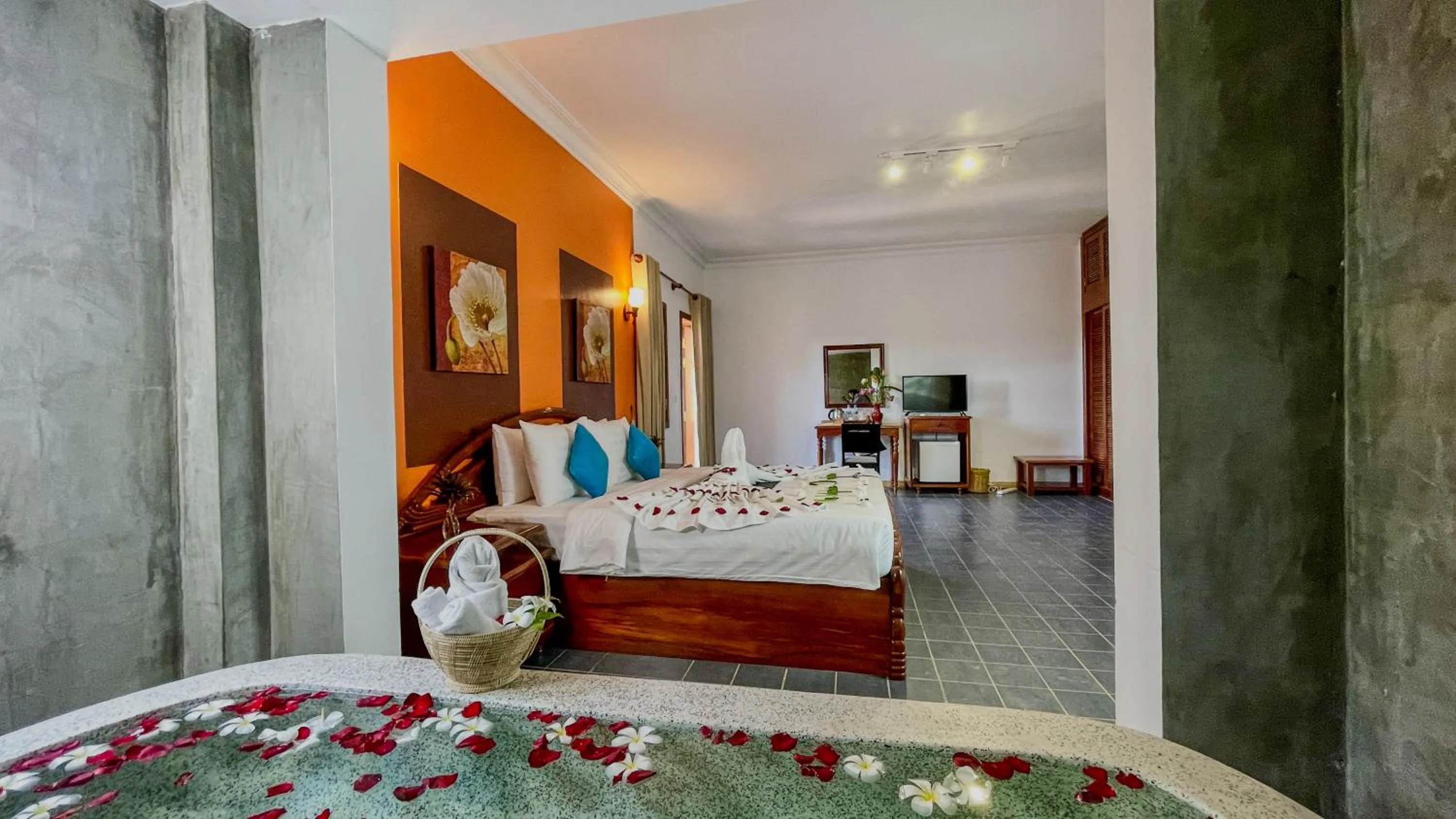Photo of the whole room, Bed in Villa Indochine d'Angkor