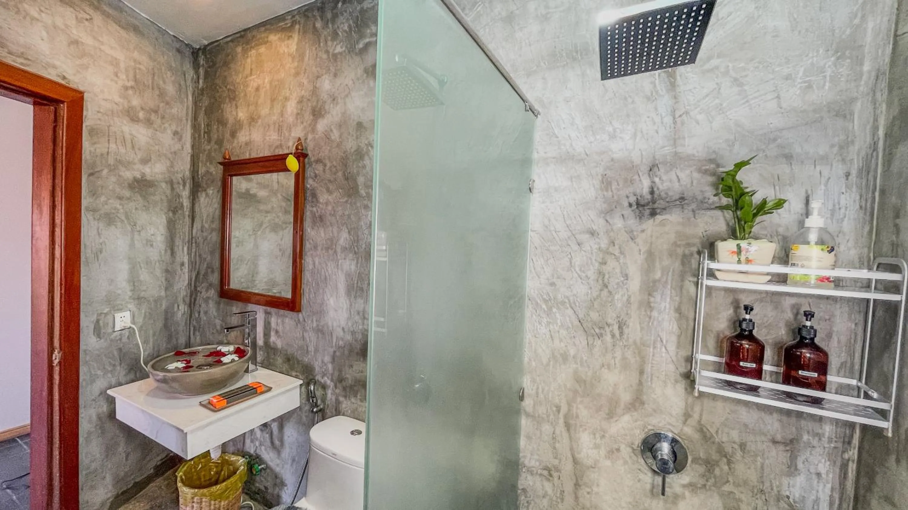 Bathroom in Villa Indochine d'Angkor