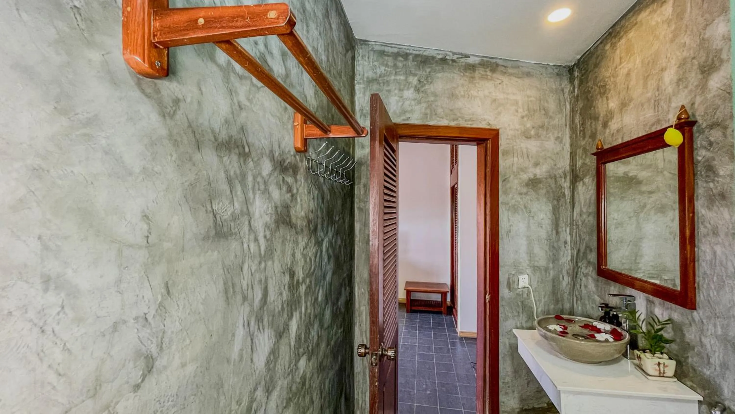 Bathroom in Villa Indochine d'Angkor