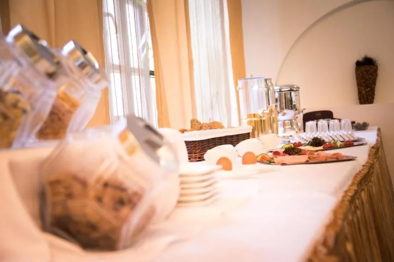 Breakfast in Hotel Am Rathaus