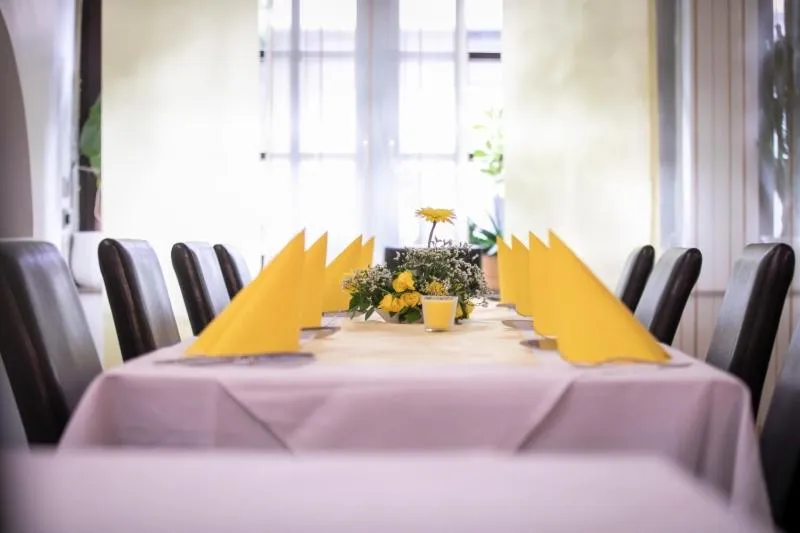 Restaurant/places to eat in Hotel Am Rathaus