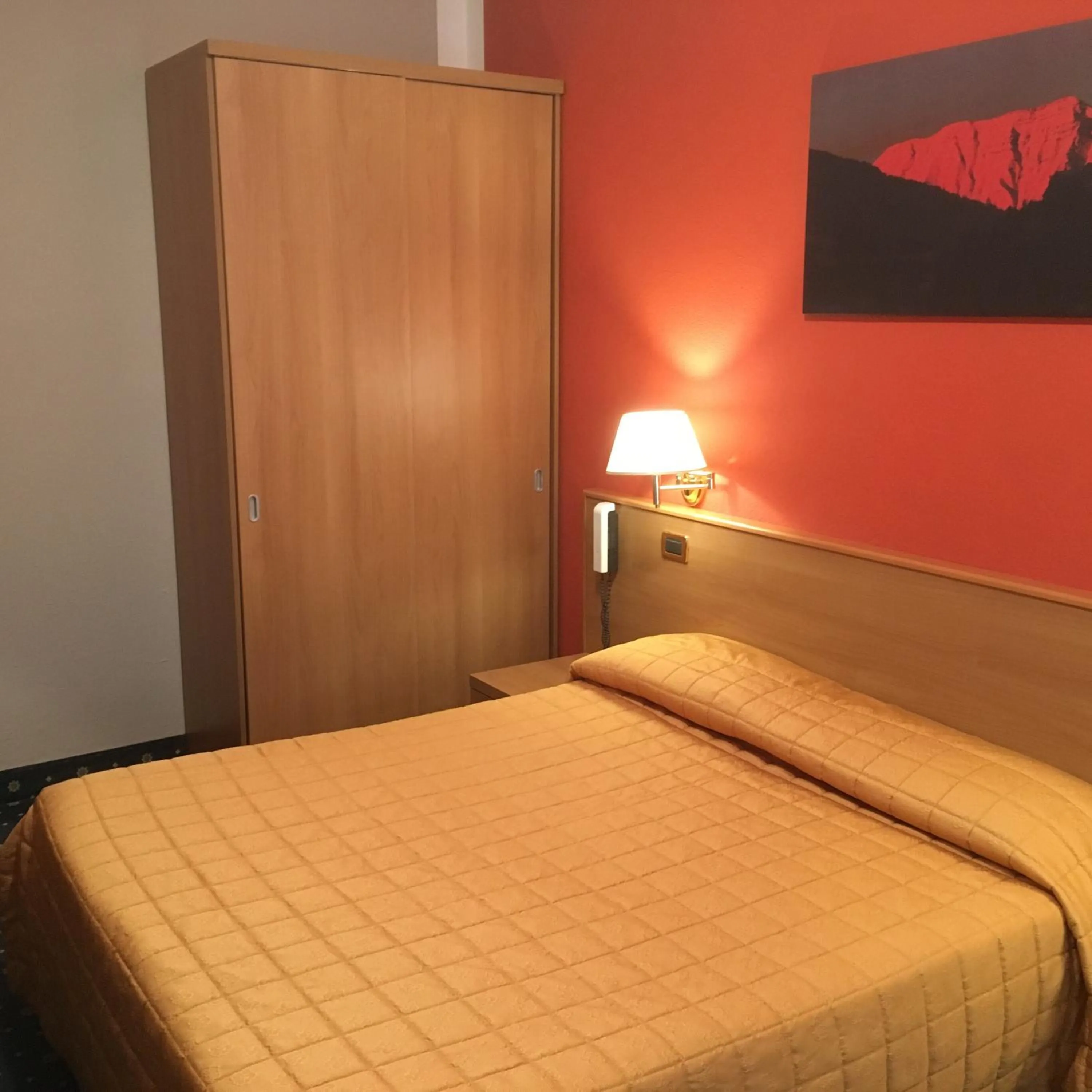 Bed in Hotel Miravalle 2000
