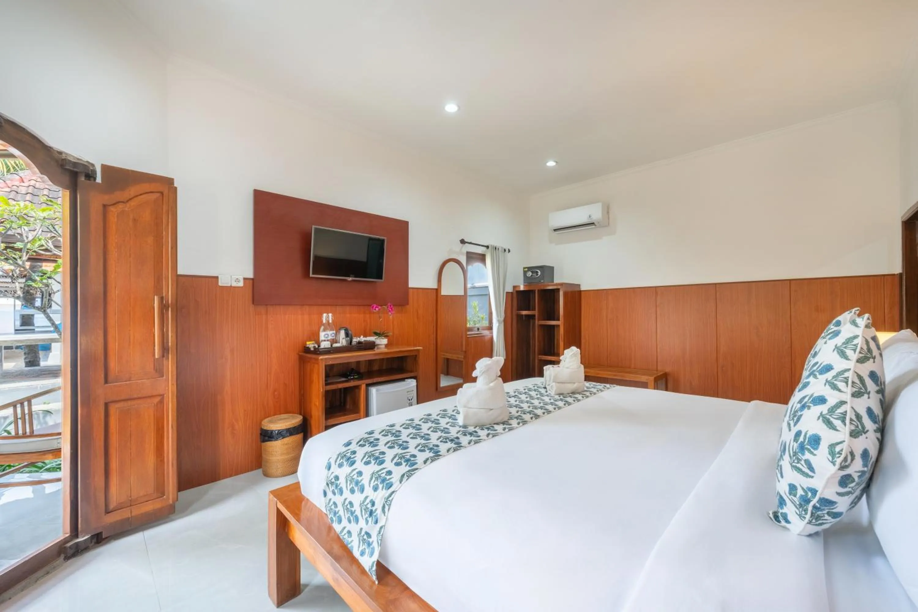 Bed in Nusa Indah Bungalow