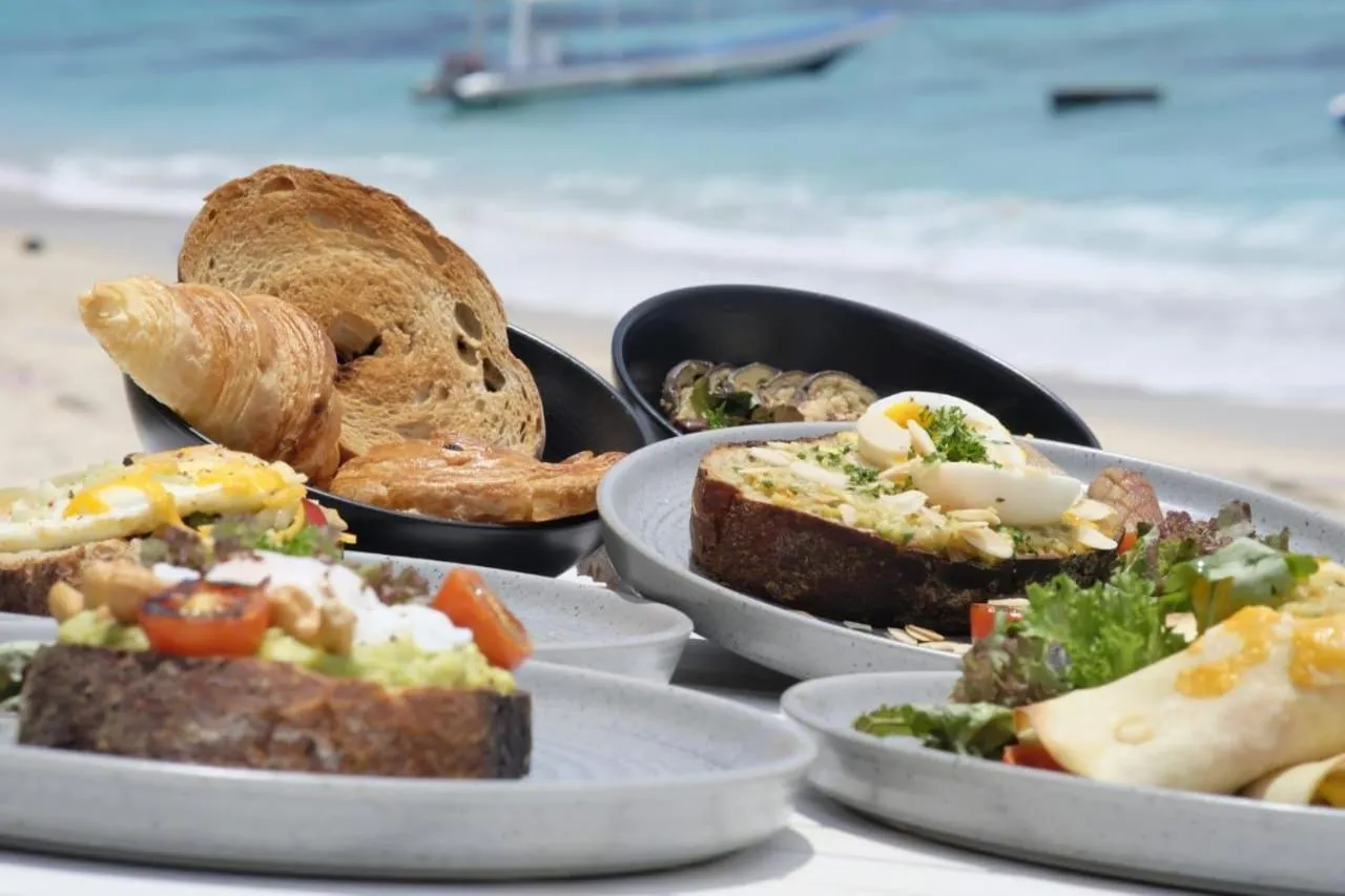 Food in Nusa Indah Bungalow