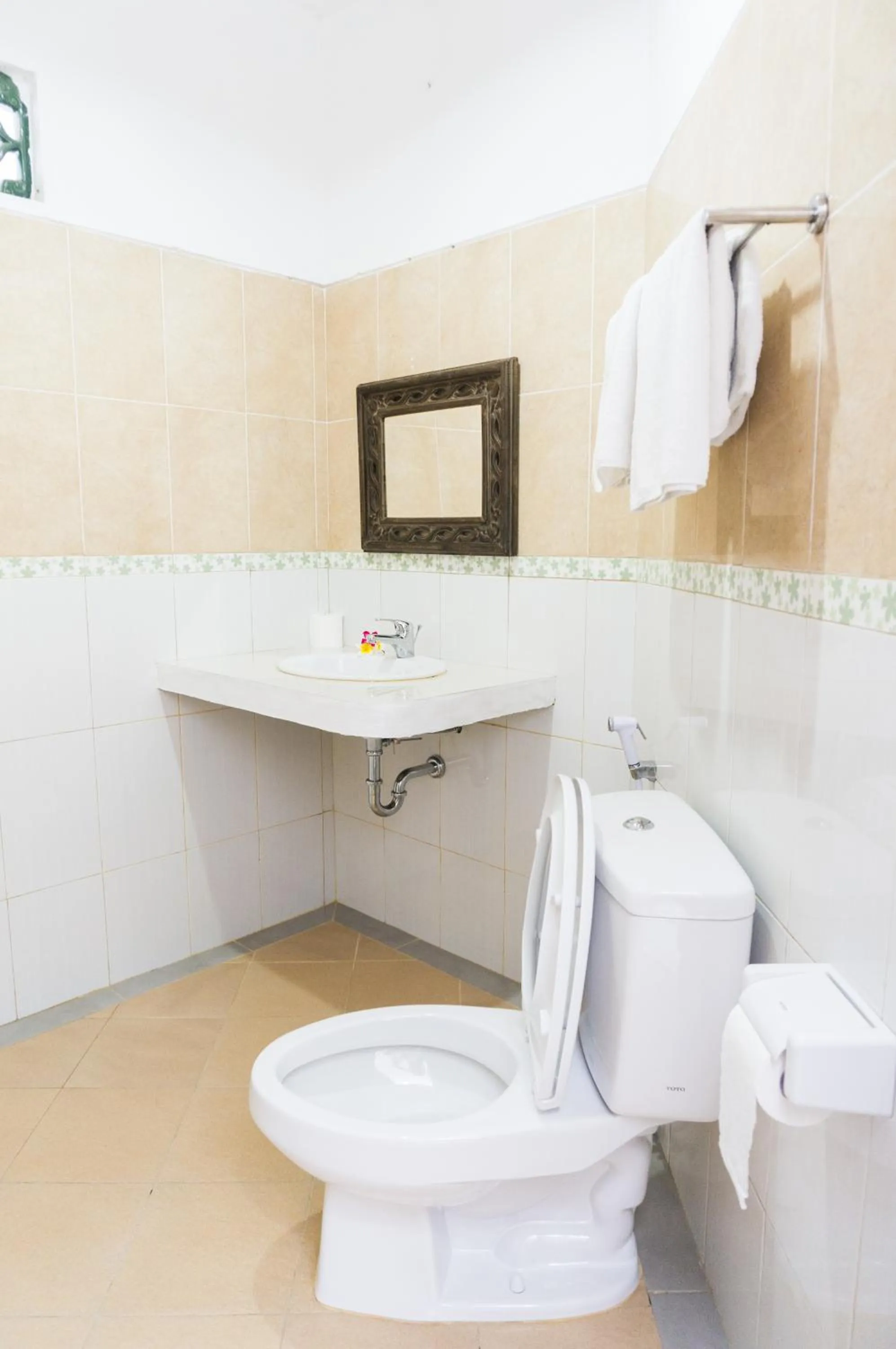 Toilet in Nusa Indah Bungalow