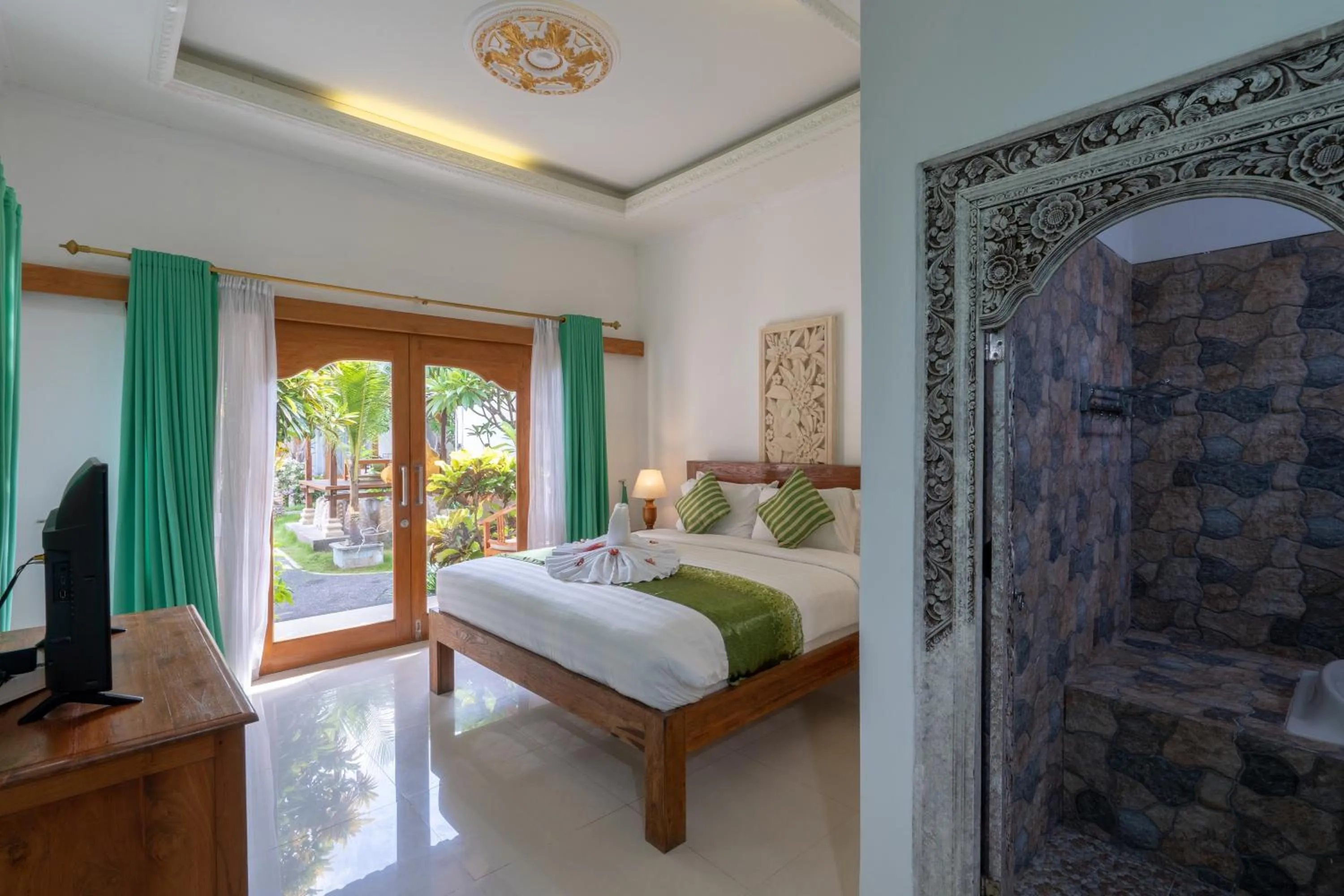 Bed in Nusa Indah Bungalow