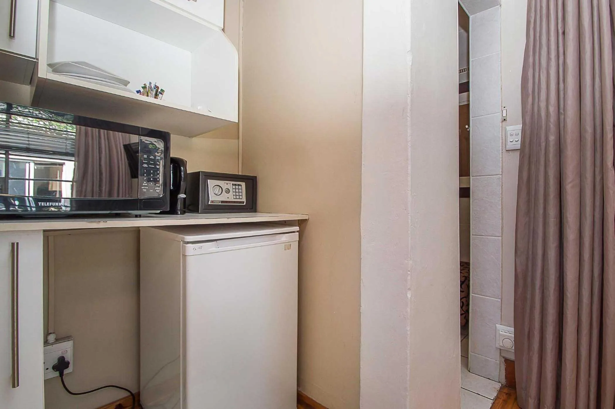 Kitchen or kitchenette in Saffron Guest House