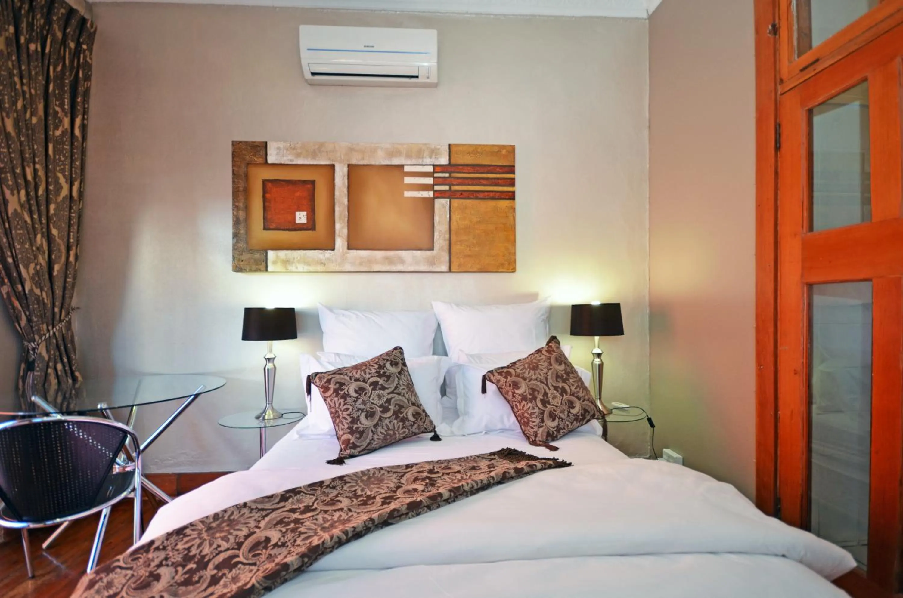 Photo of the whole room, Bed in Saffron Guest House