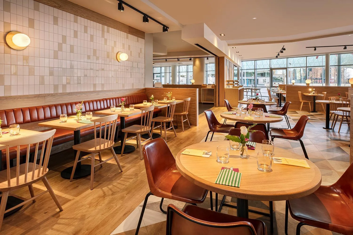 Restaurant/places to eat in Leonardo Hotel Liverpool