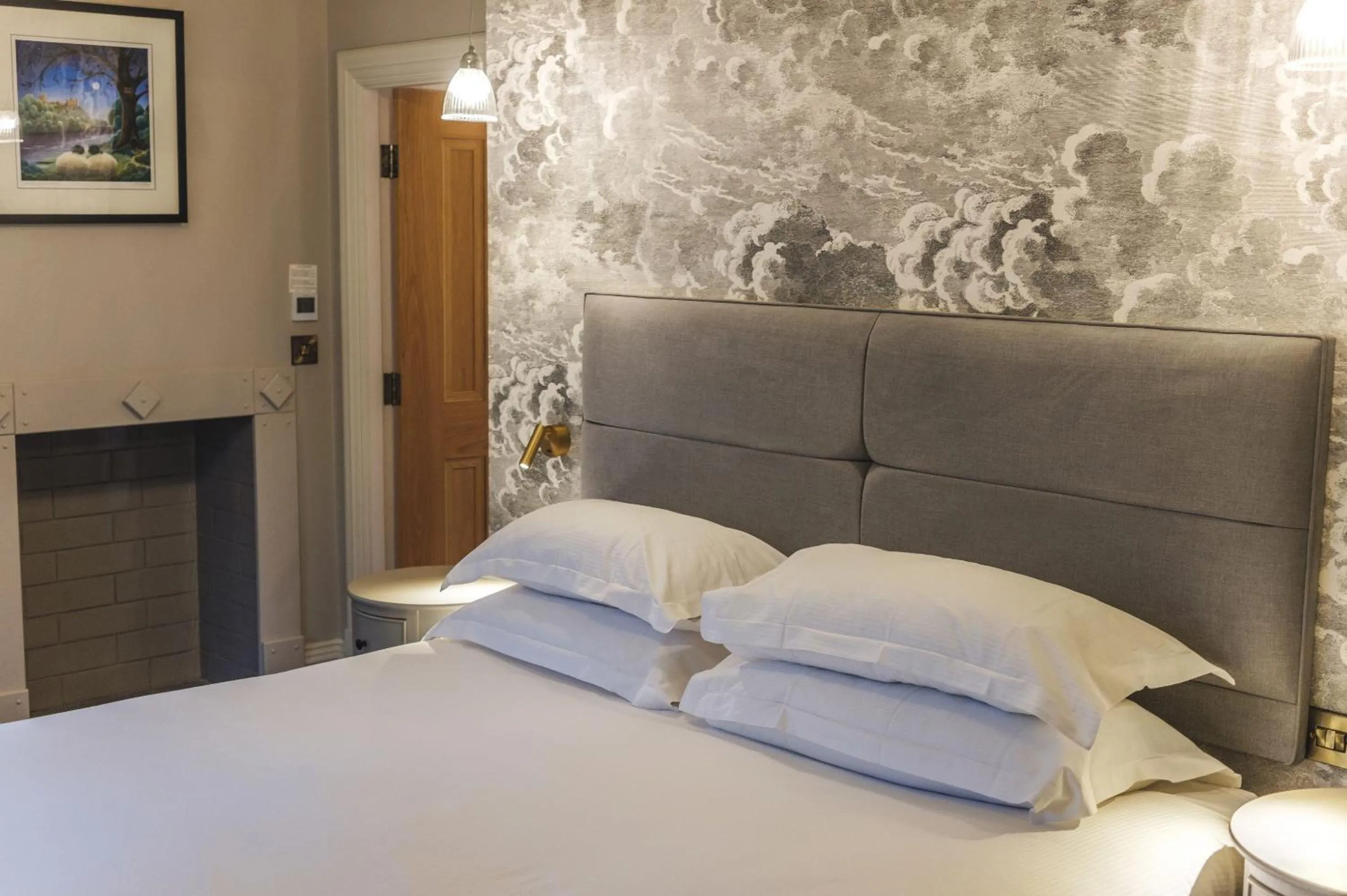 Bed in The Fleece Hotel Richmond