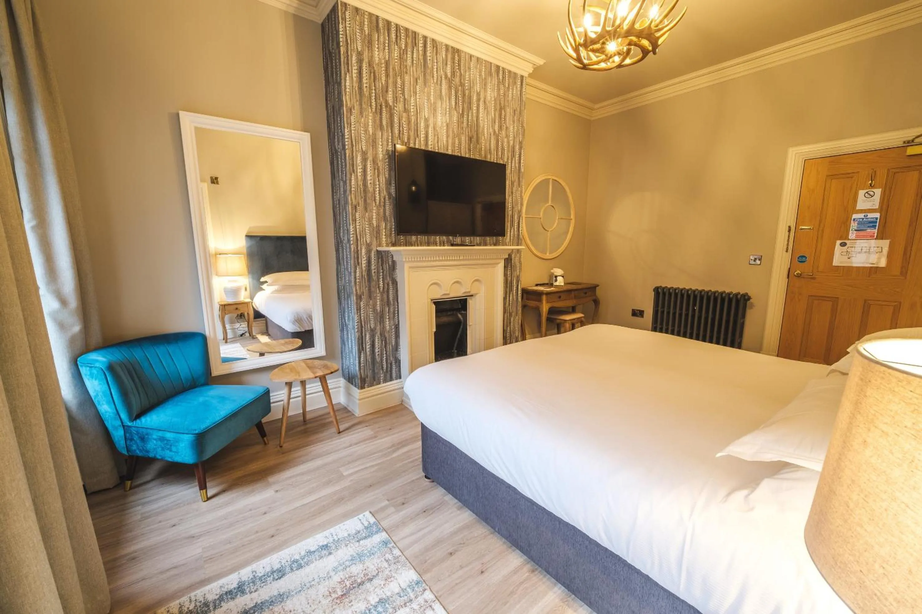 Bed in The Fleece Hotel Richmond