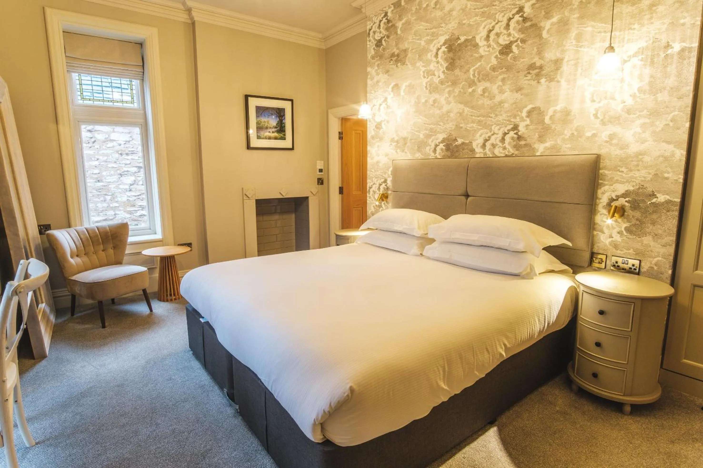 Bed in The Fleece Hotel Richmond