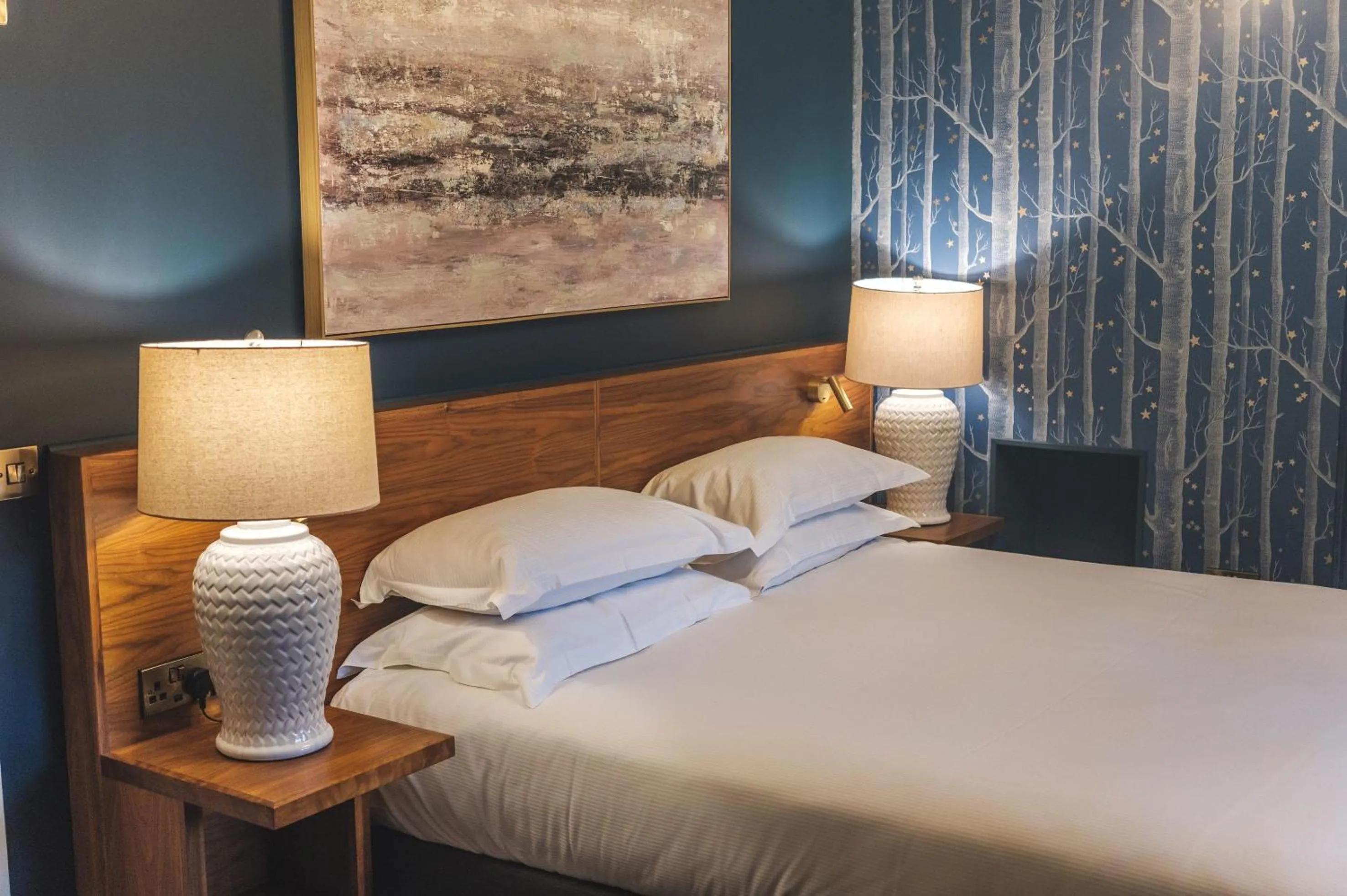 Bed in The Fleece Hotel Richmond