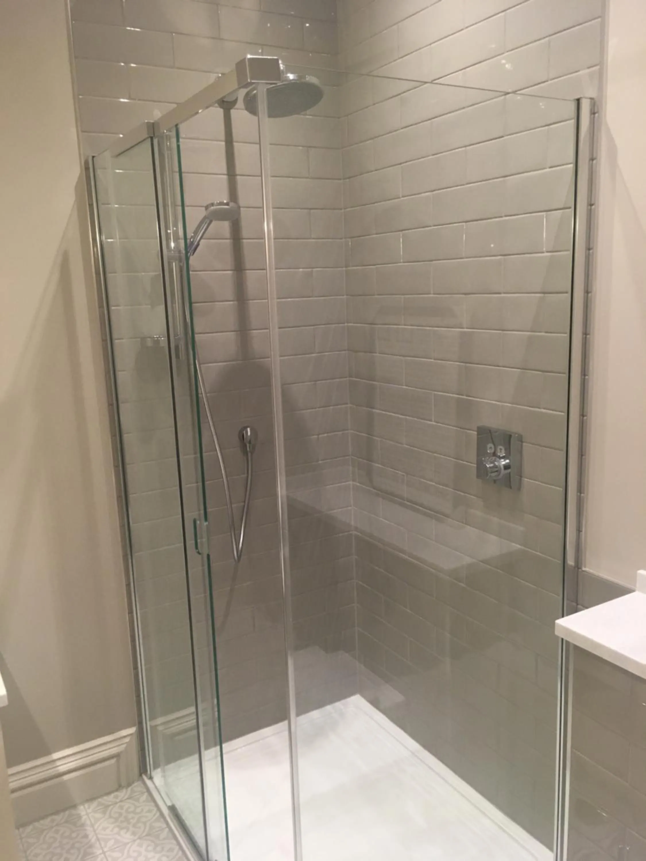 Shower in The Fleece Hotel Richmond