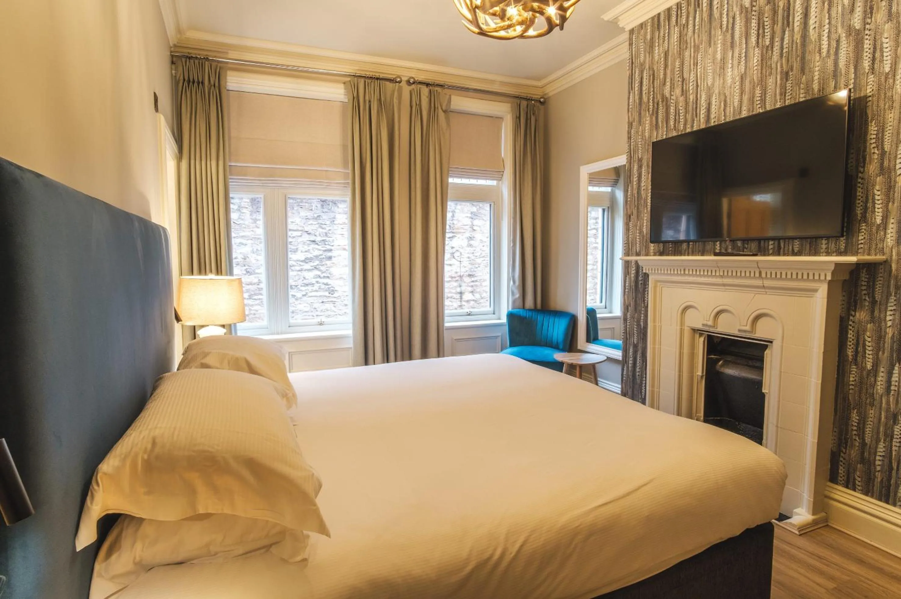 Bed in The Fleece Hotel Richmond