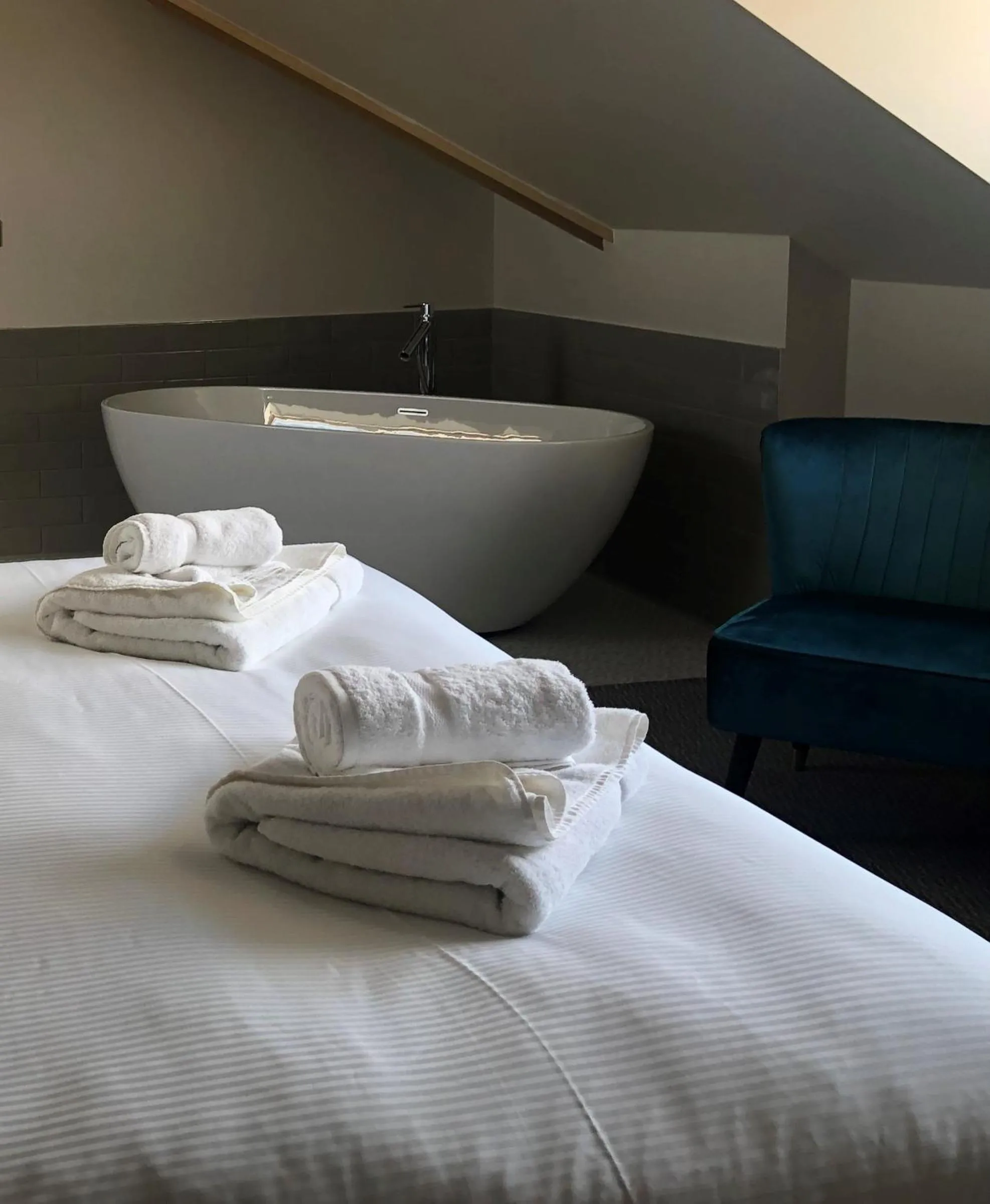 Bedroom, Bed in The Fleece Hotel Richmond