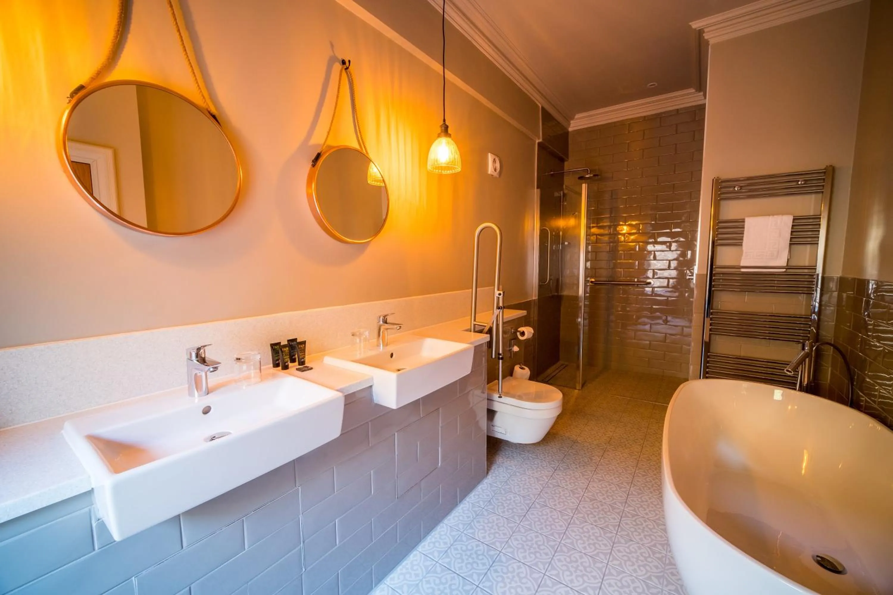 Bathroom in The Fleece Hotel Richmond