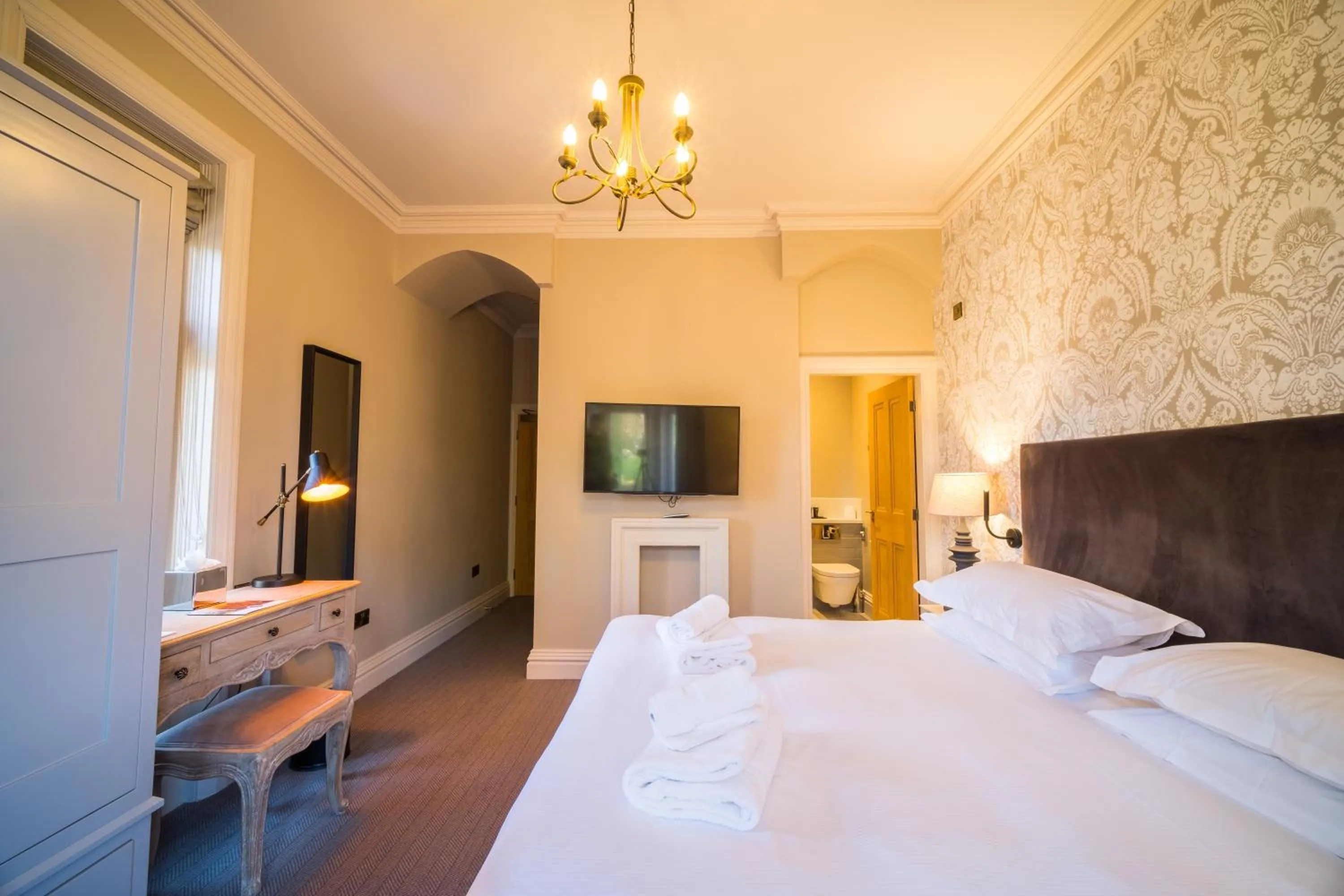 Bedroom, Bed in The Fleece Hotel Richmond