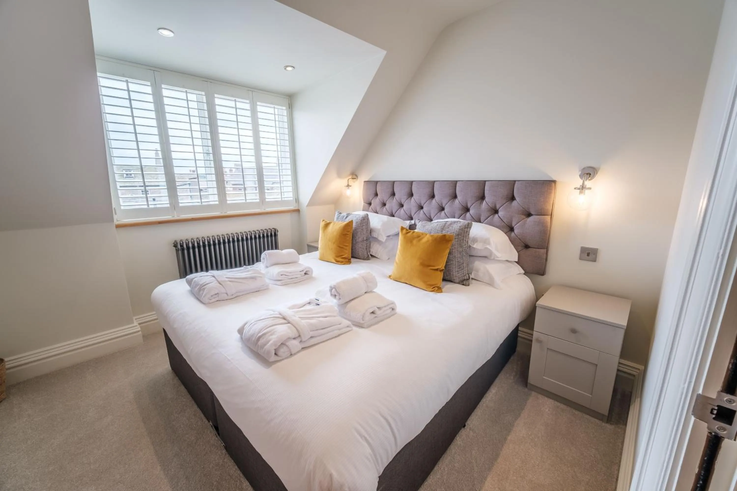 Bed in The Fleece Hotel Richmond