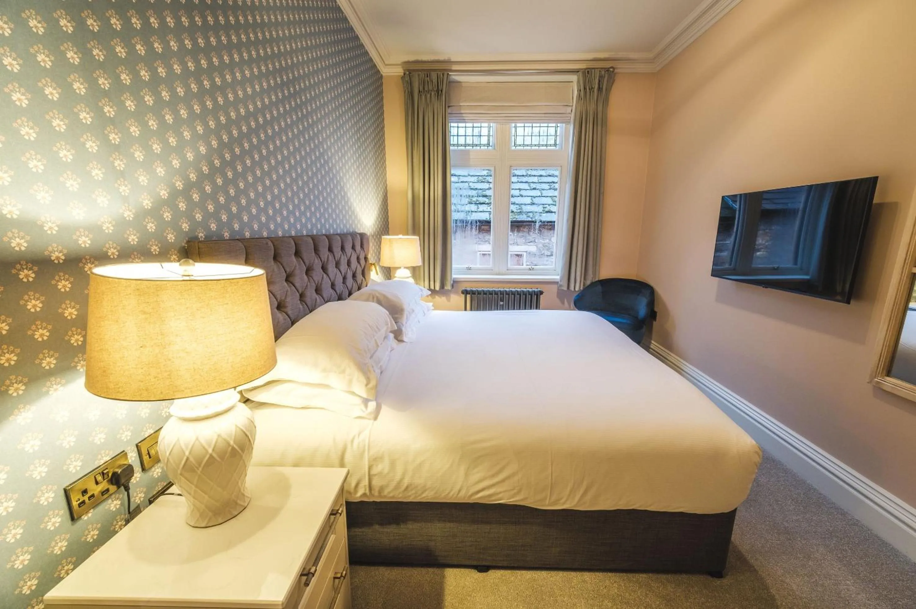 Bed in The Fleece Hotel Richmond