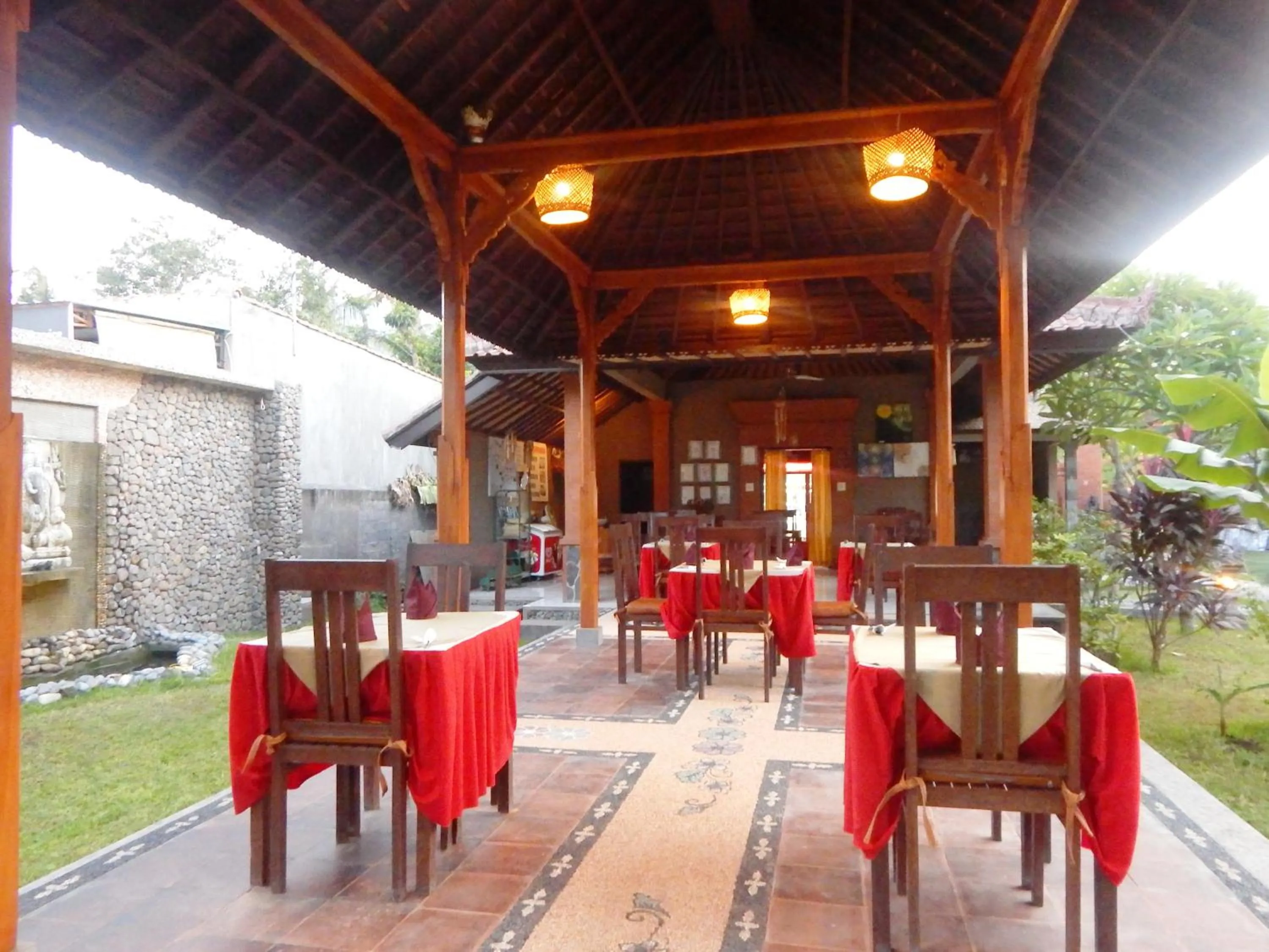 Restaurant/places to eat in Suka Sari Cottages
