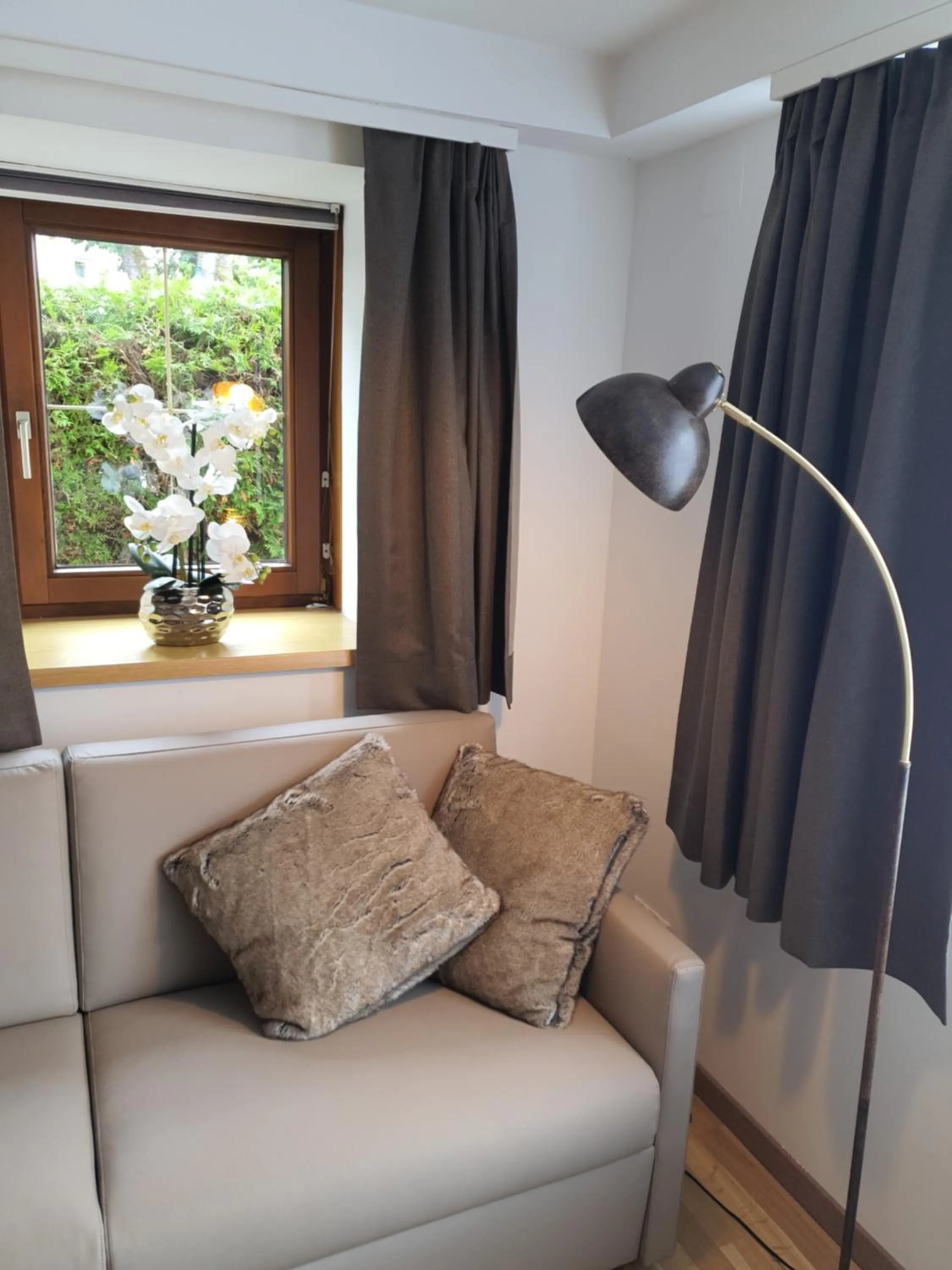 Living room in Bachschneider Apartments - by myNests