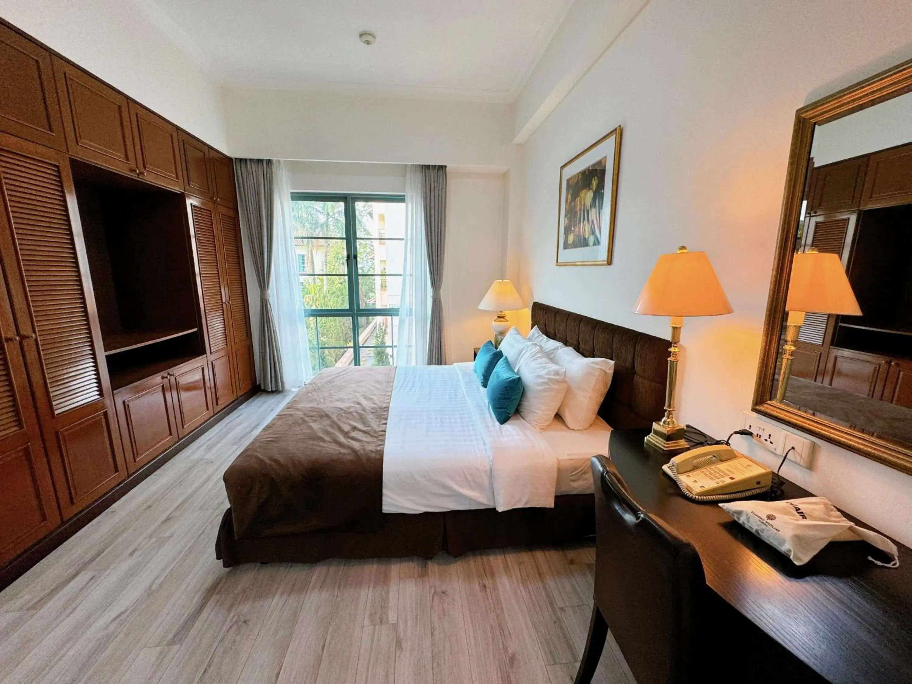 Bedroom, Bed in Diamond Westlake Suites Bedroom, Bed in Diamond Westlake Suites