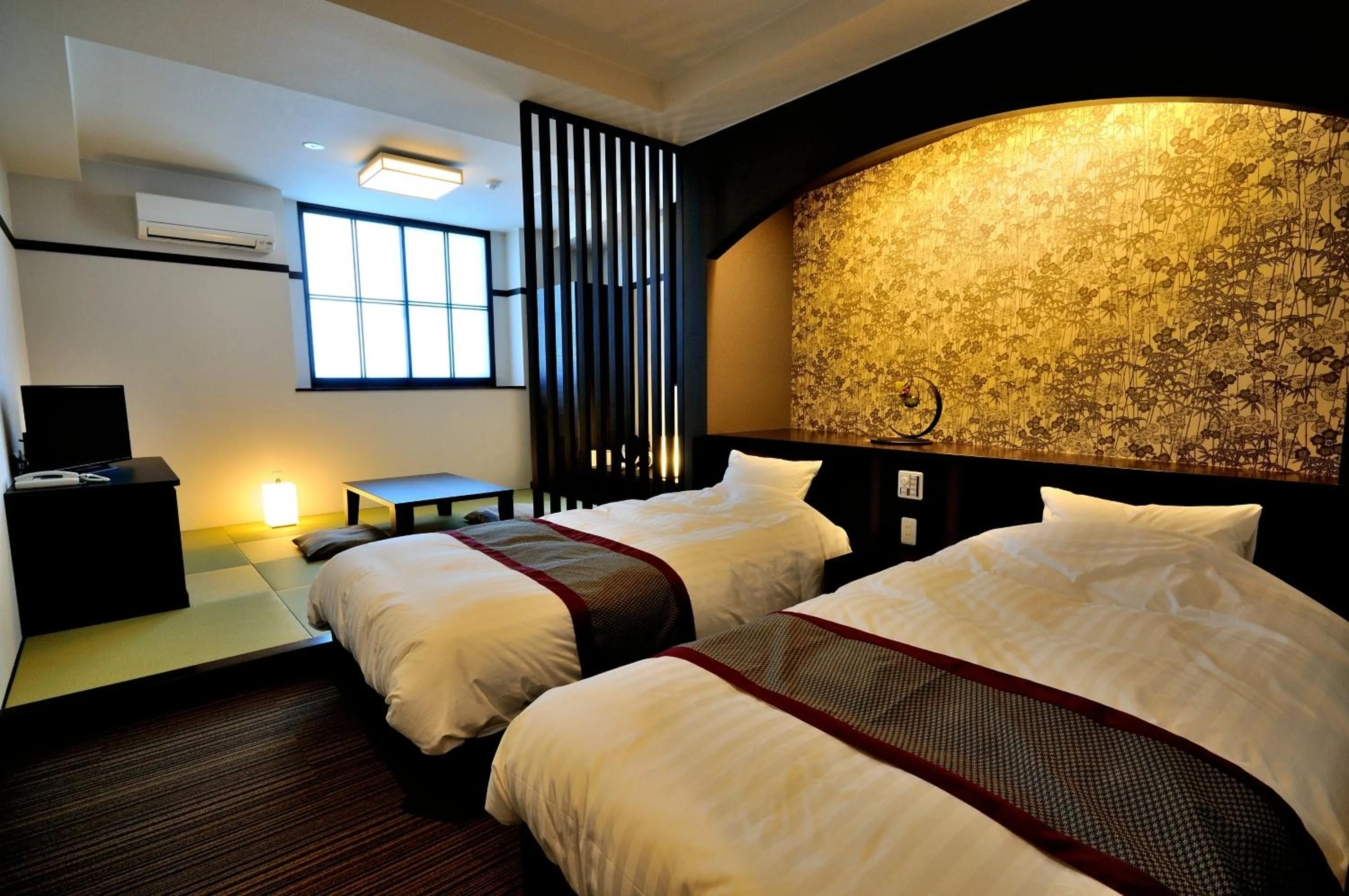 Photo of the whole room, Bed in Oyado Yukizumi