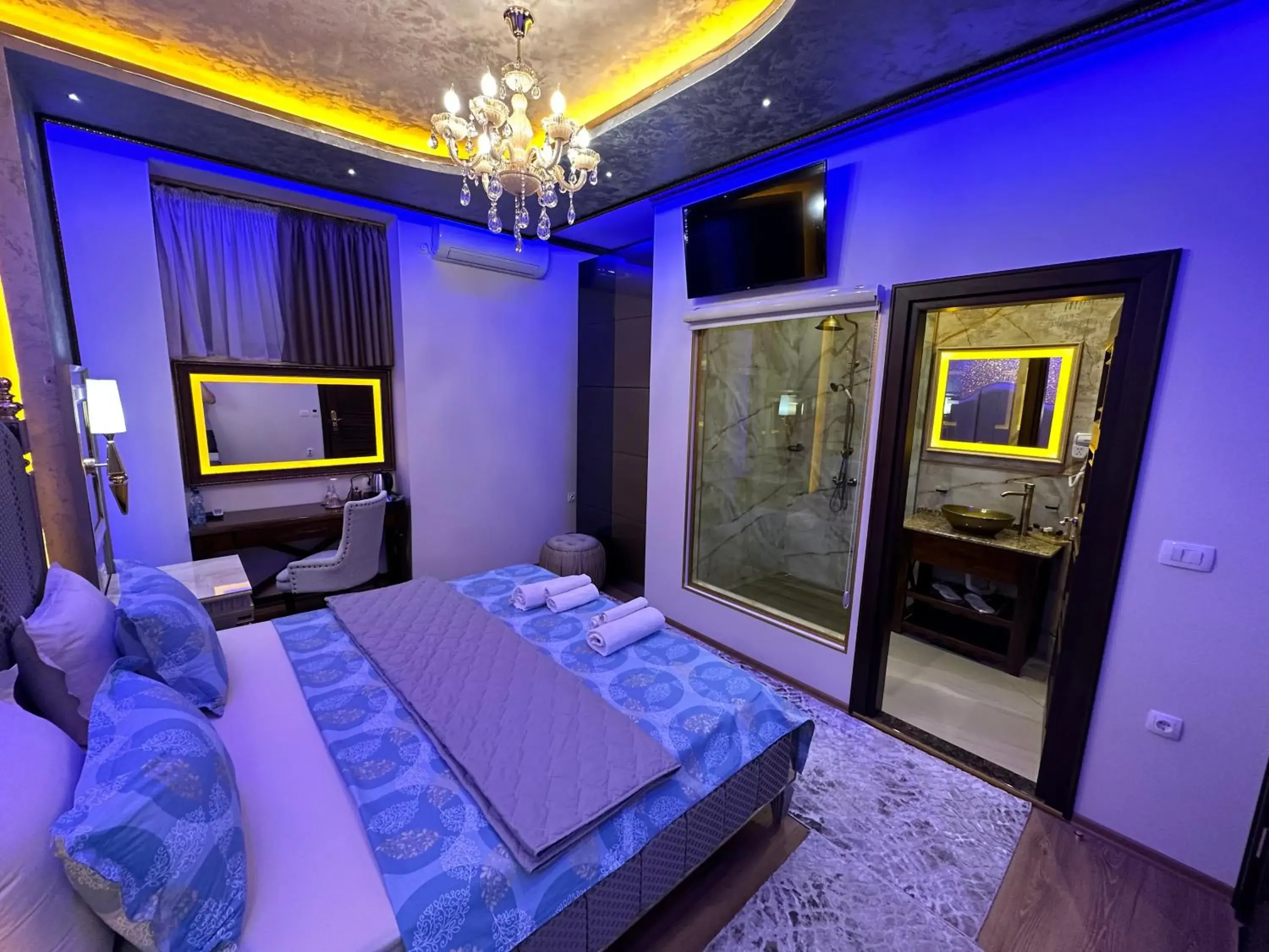 Queen Room in Robevski luxury rooms Queen Room in Robevski luxury rooms
