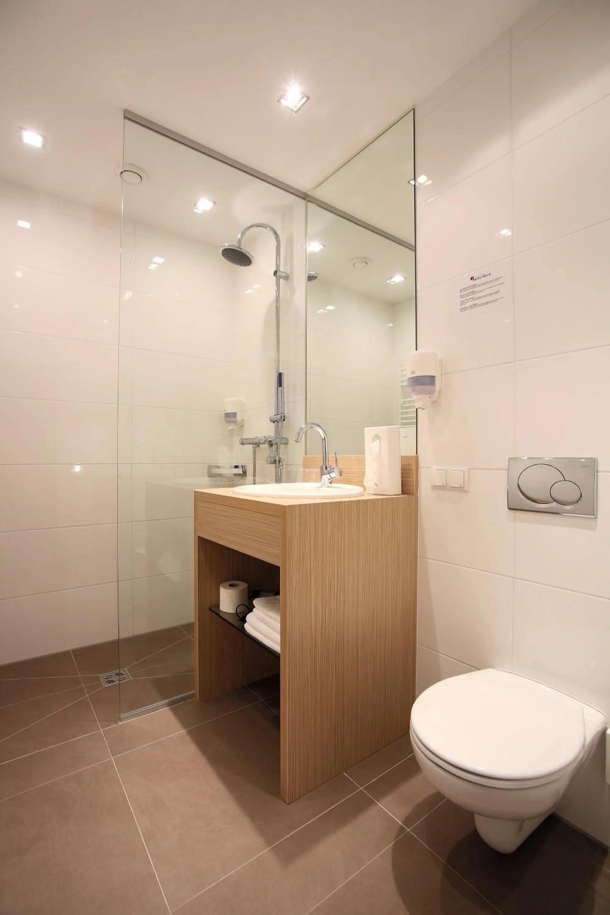 Bathroom in AKTIVHOTEL Weisser Hirsch