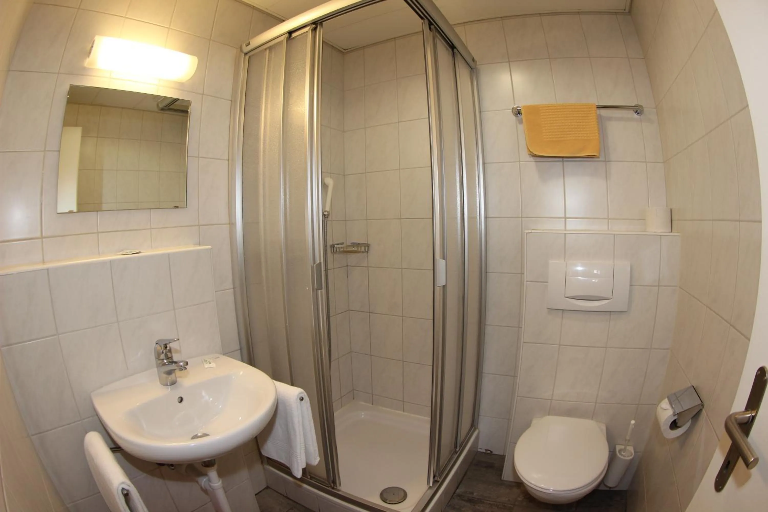 Bathroom in Bern Backpackers Hotel Glocke