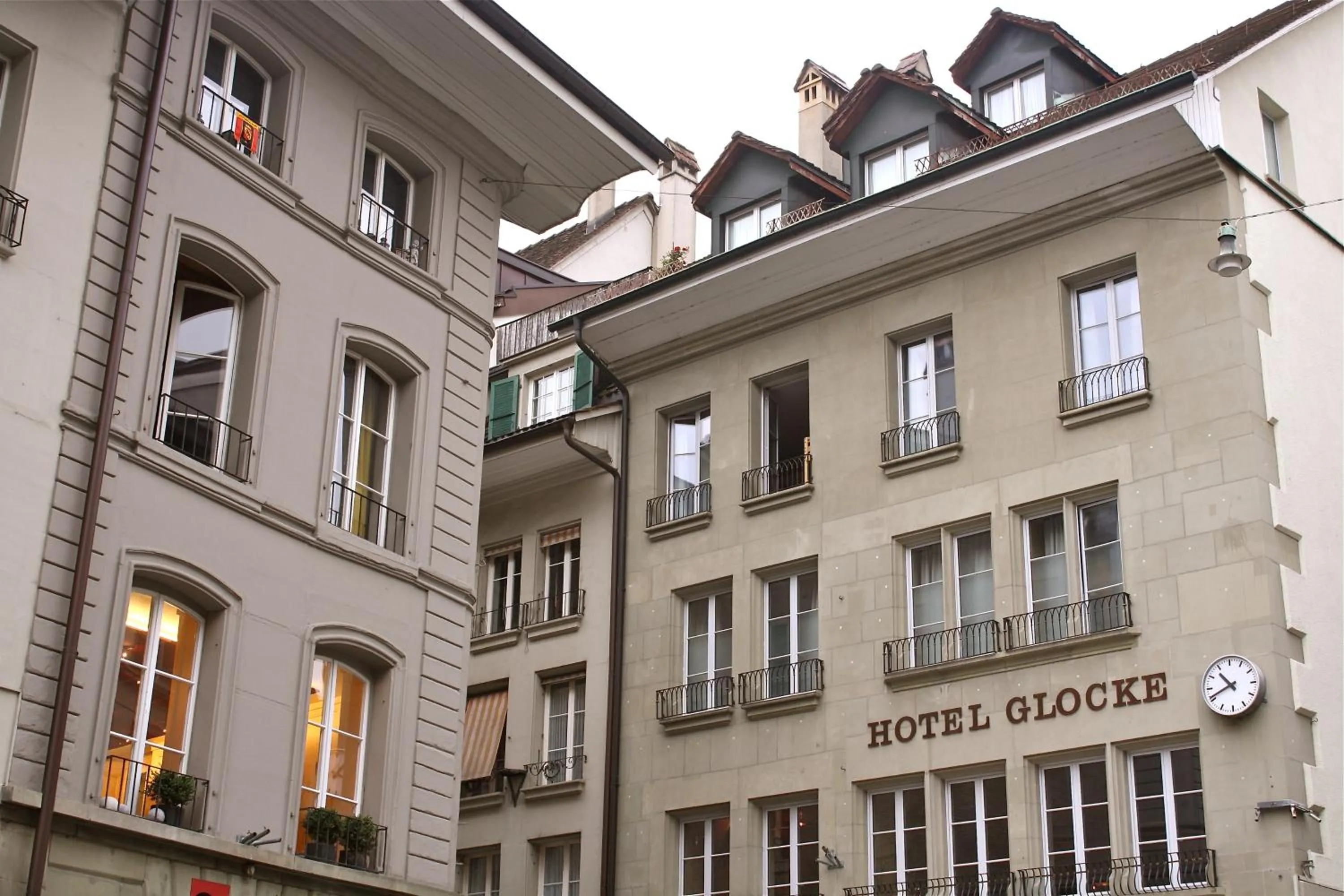 Facade/entrance in Bern Backpackers Hotel Glocke