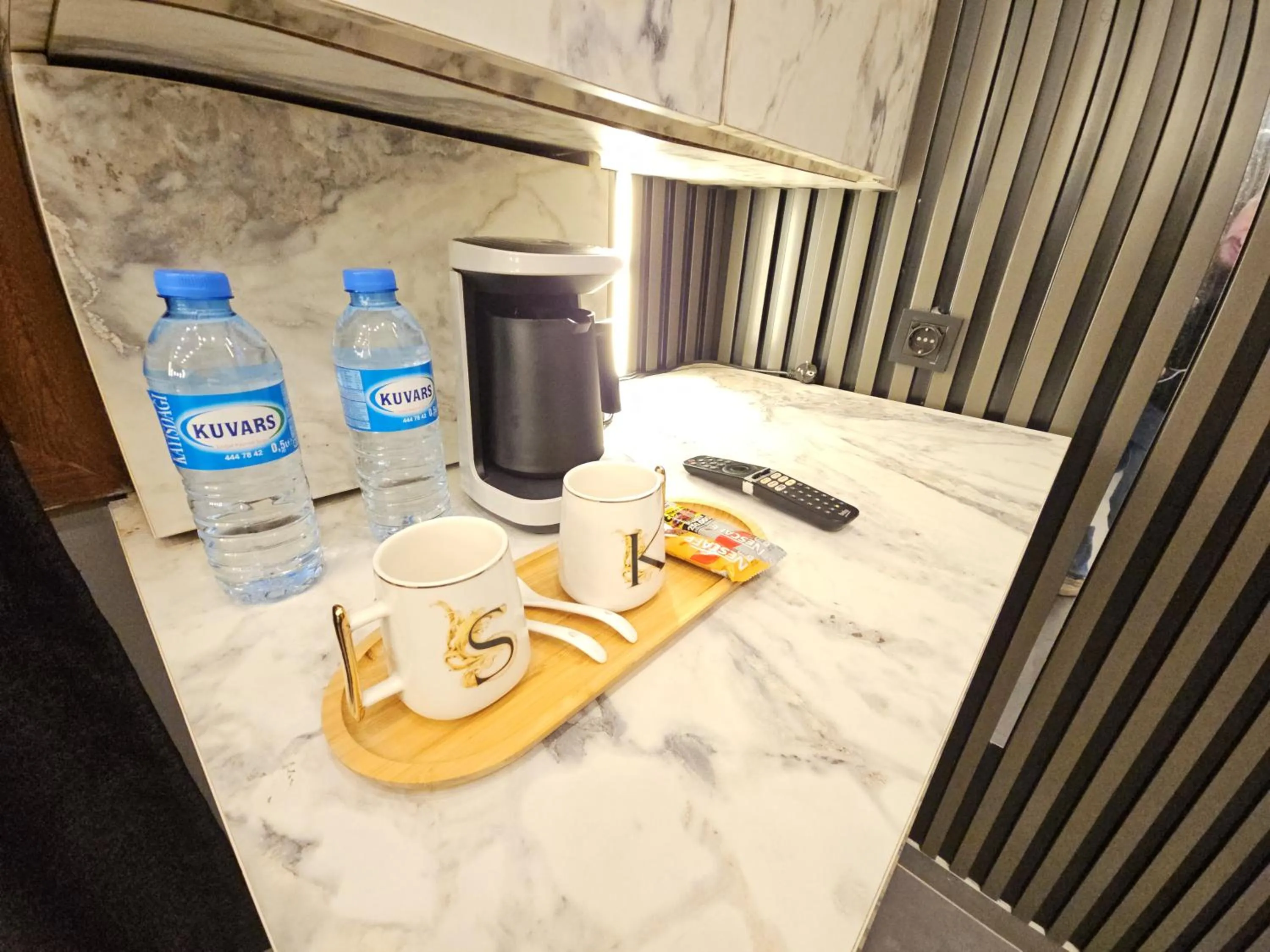 Coffee/tea facilities in Sahrakent Otel Ataşehir