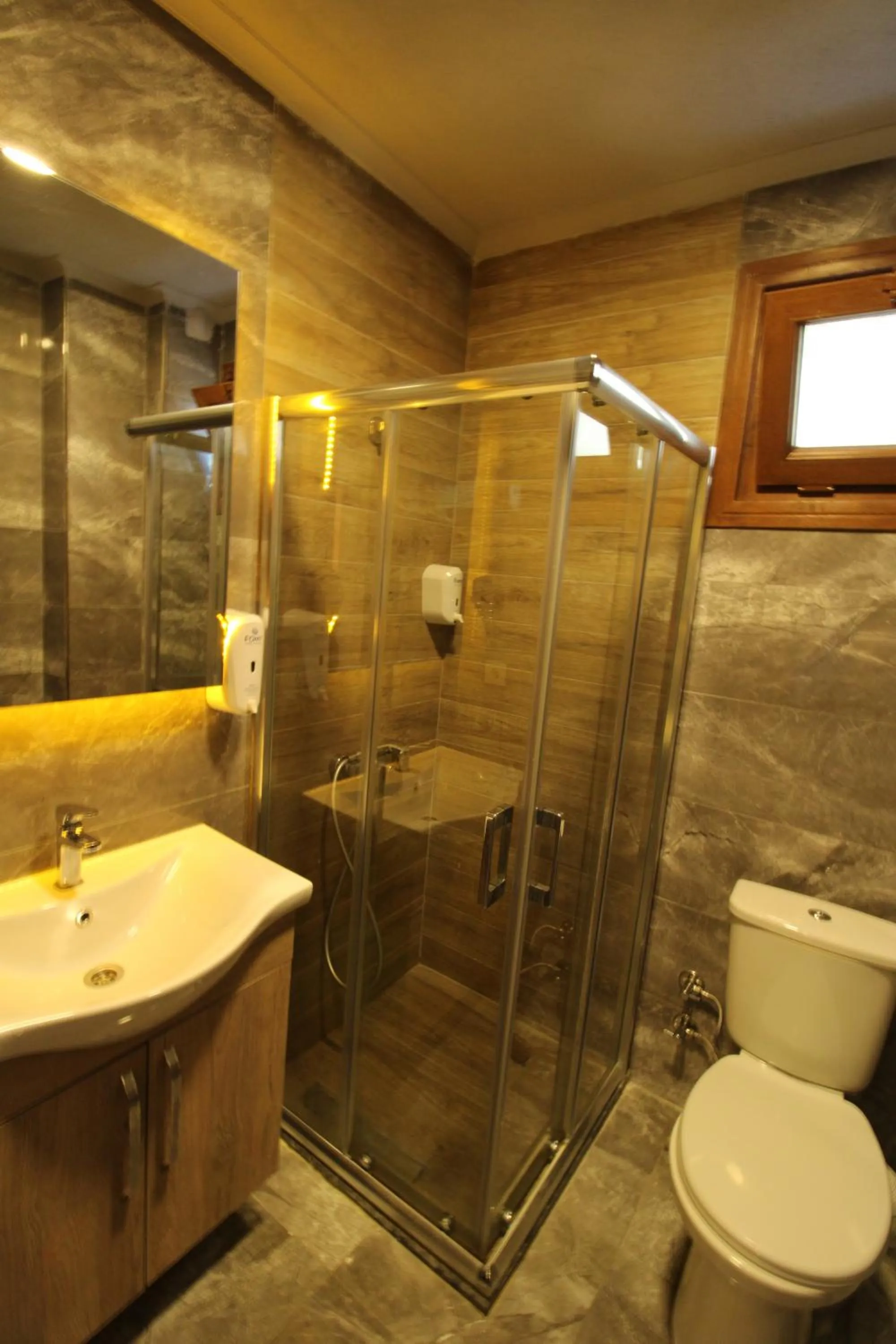 Toilet in Sahrakent Otel Ataşehir