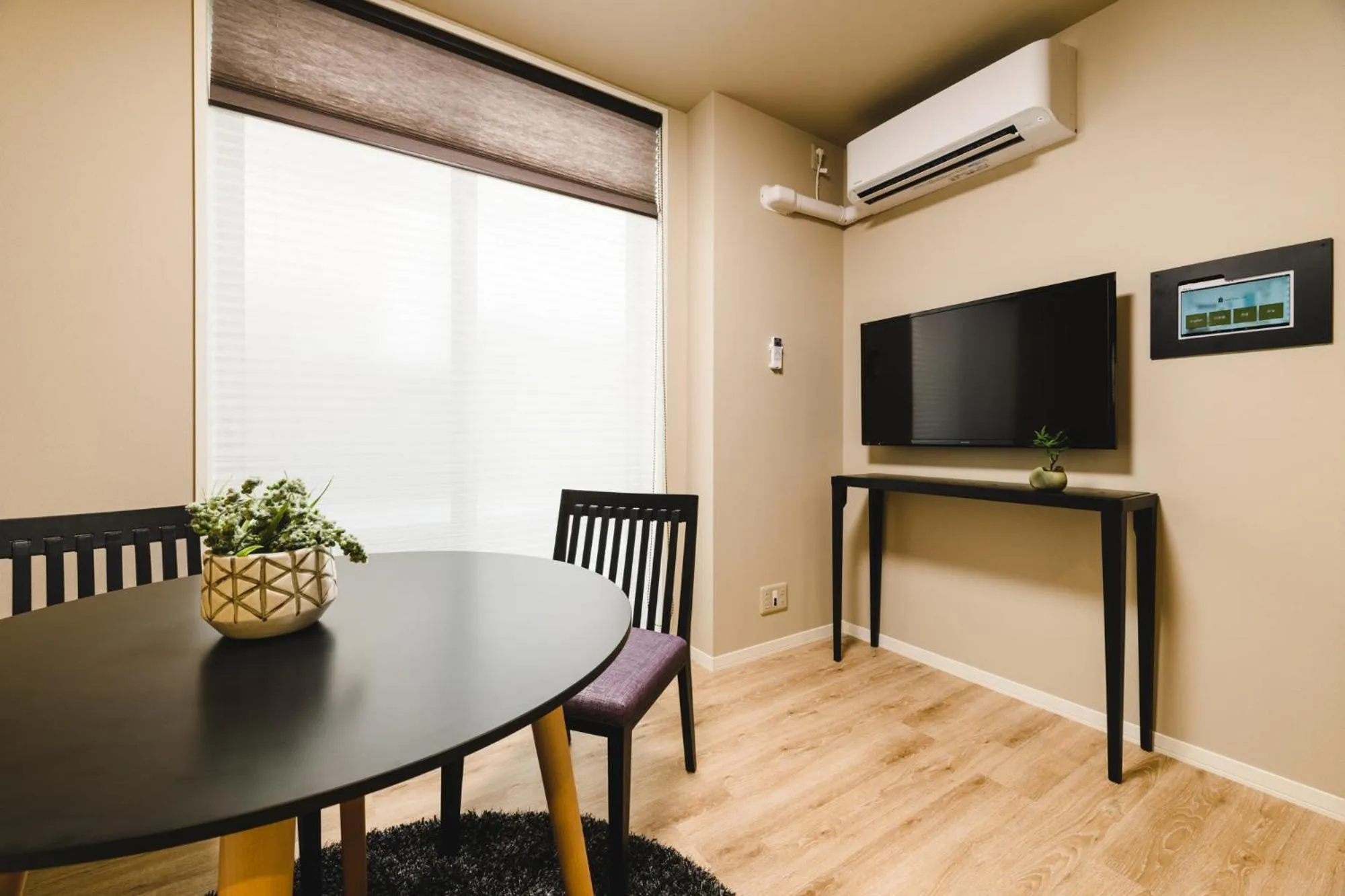 Dining area in Trip Base HAKATAEKIMAE