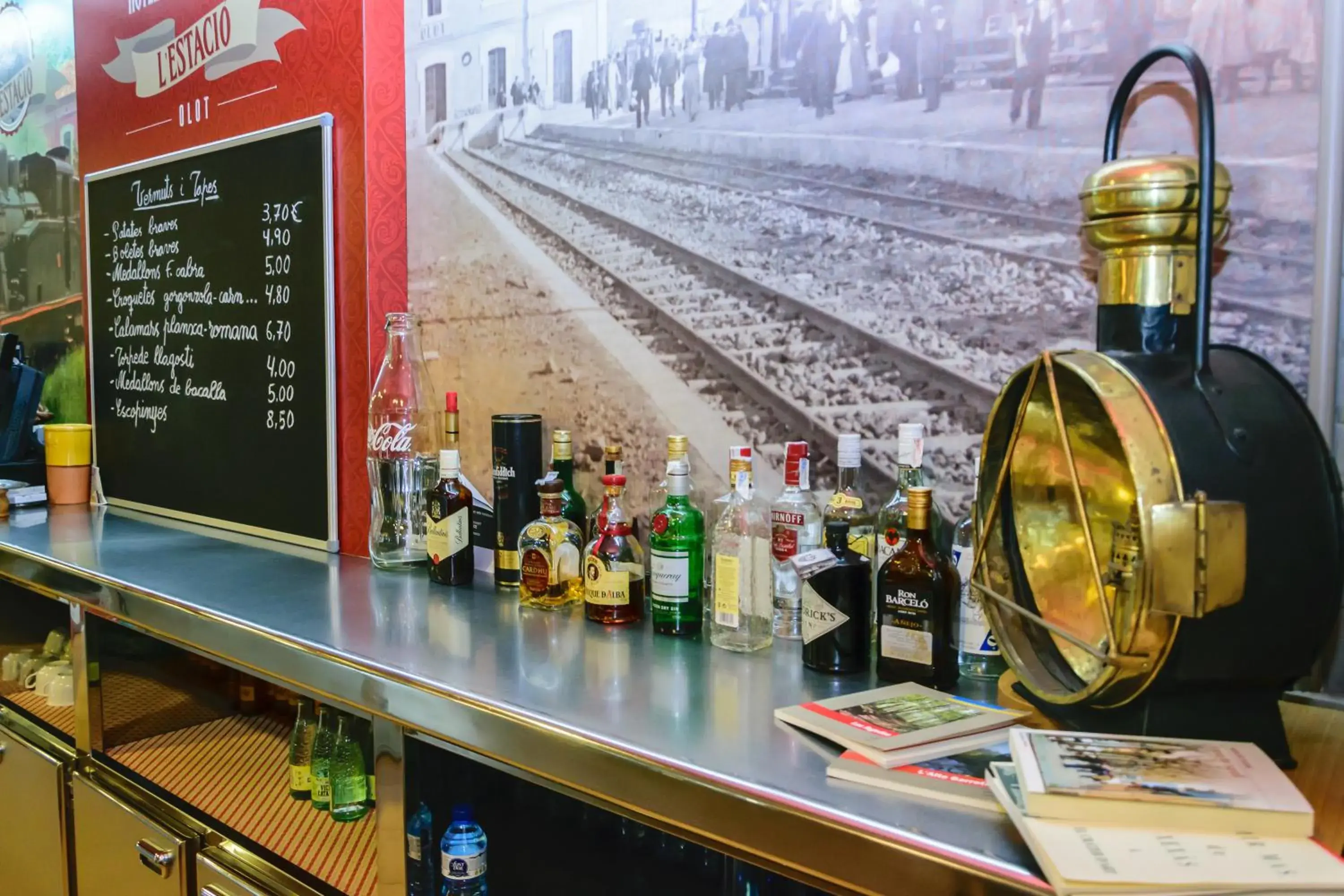 Lounge or bar in Hotel Estació Lounge or bar in Hotel Estació